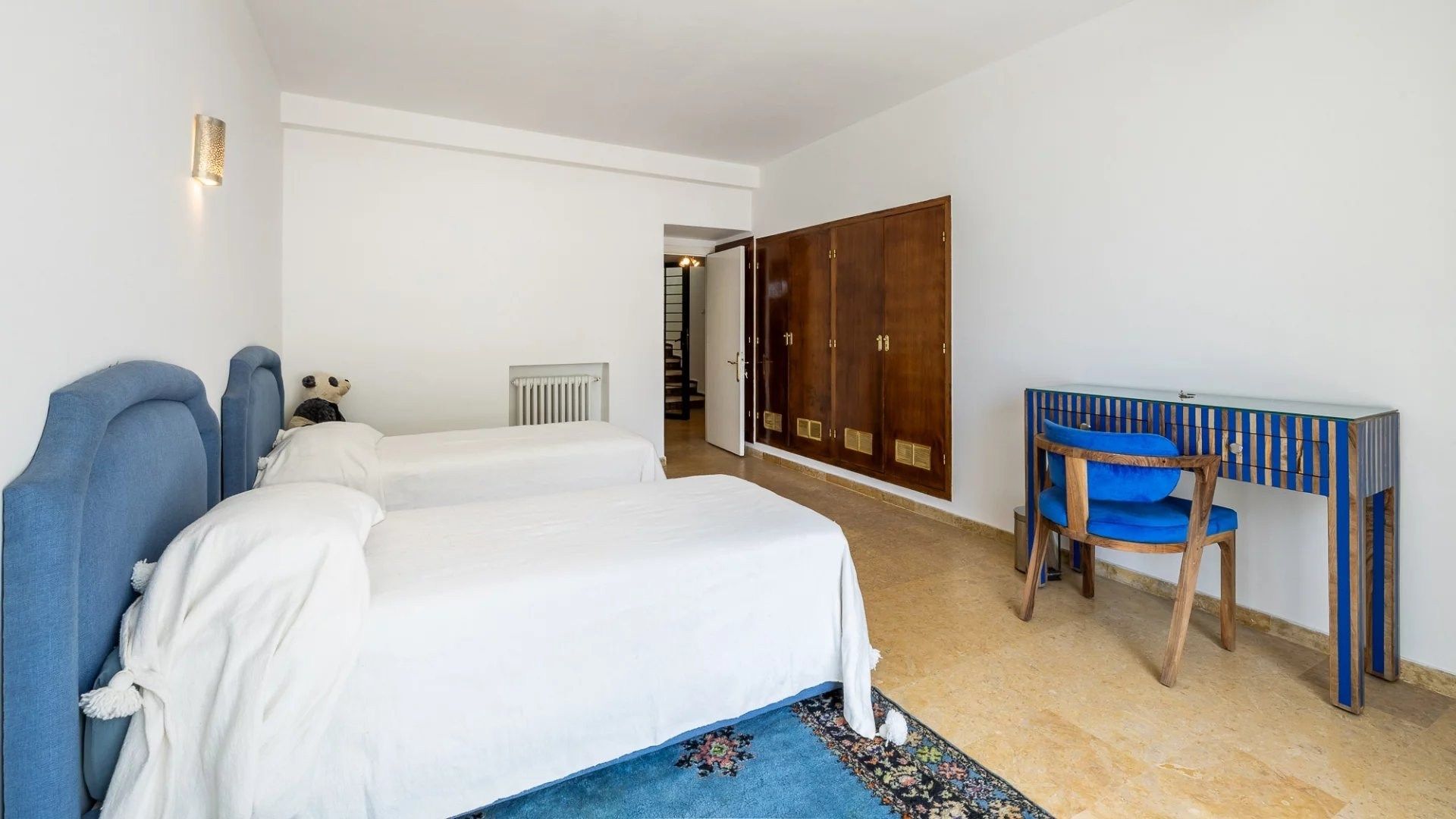 Rent Villa 7 rooms 400 m² Rabat