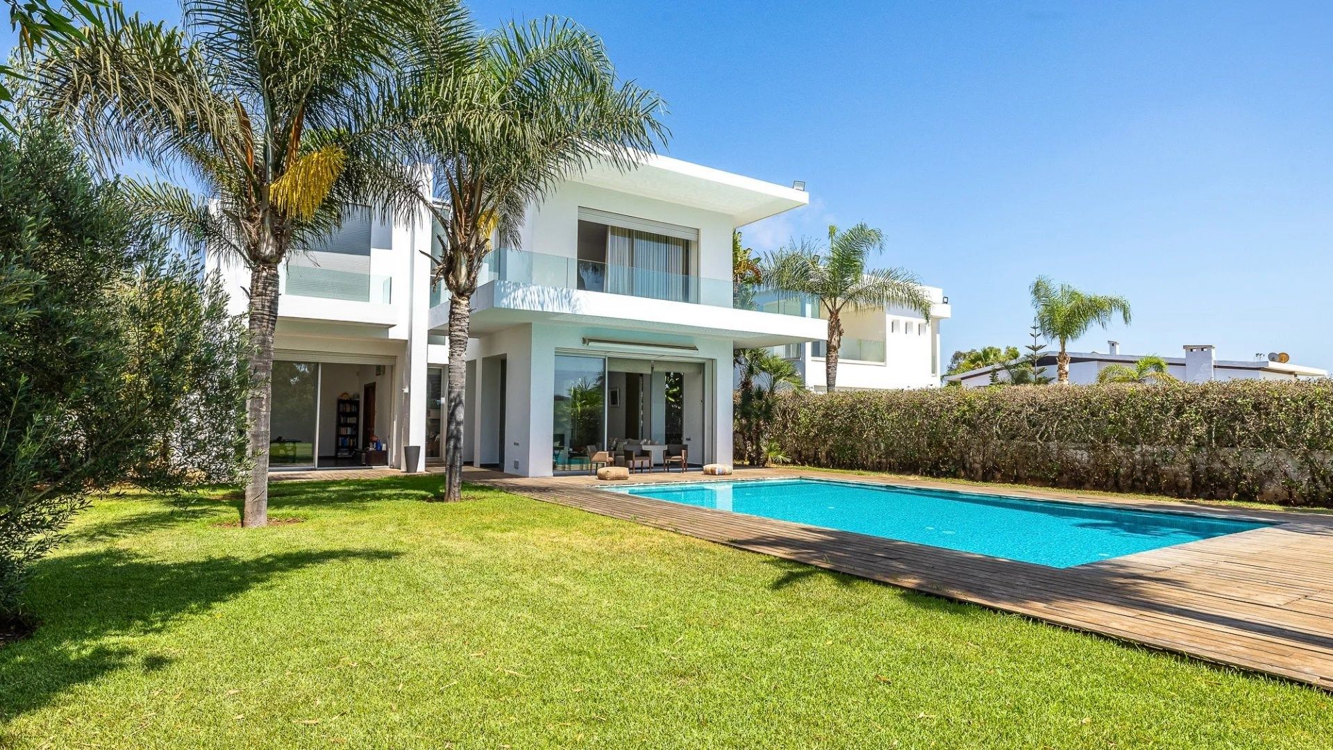 Louer Villa 8 pièces 800 m² Rabat