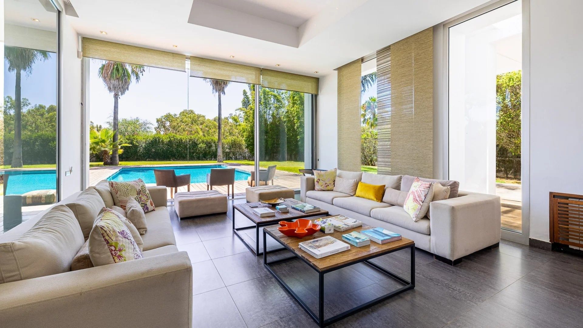 Louer Villa 8&nbsp;pièces 800&nbsp;m² Rabat