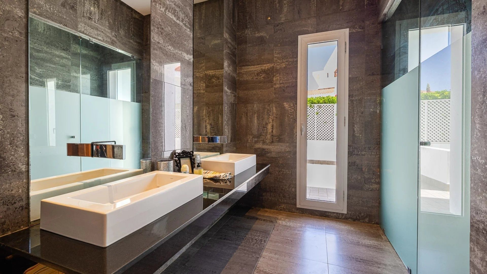 Louer Villa 8 pièces 800 m² Rabat