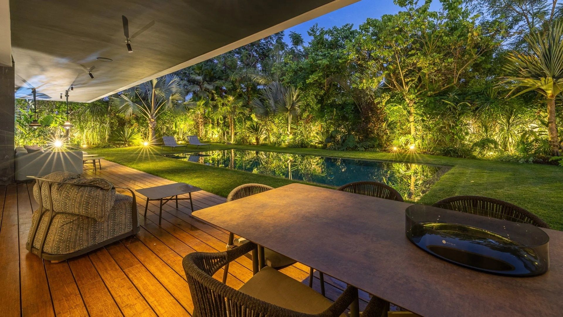 Louer Villa 7 pièces 750 m² Rabat