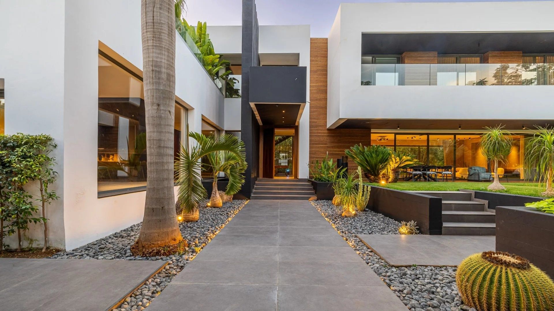 Louer Villa 7 pièces 750 m² Rabat