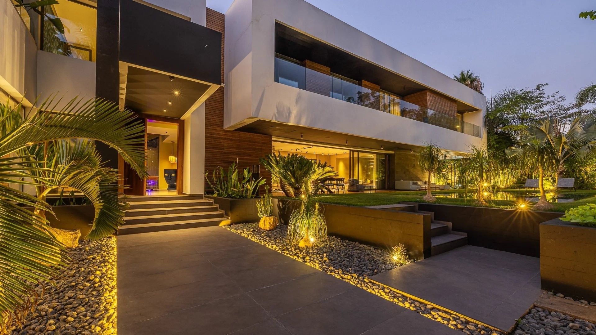 Louer Villa 7 pièces 750 m² Rabat