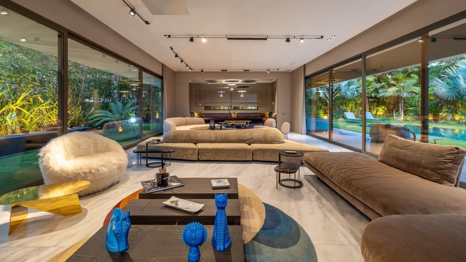 Louer Villa 7 pièces 750 m² Rabat