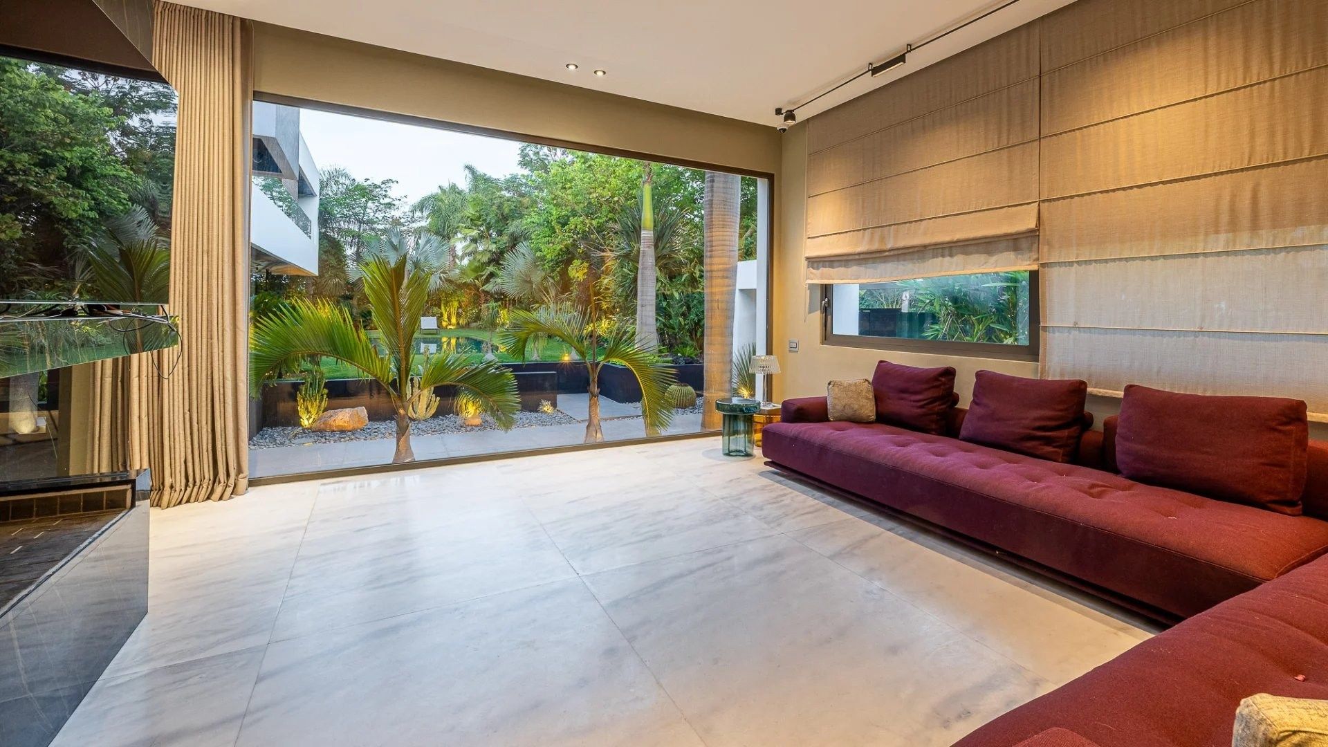 Louer Villa 7 pièces 750 m² Rabat