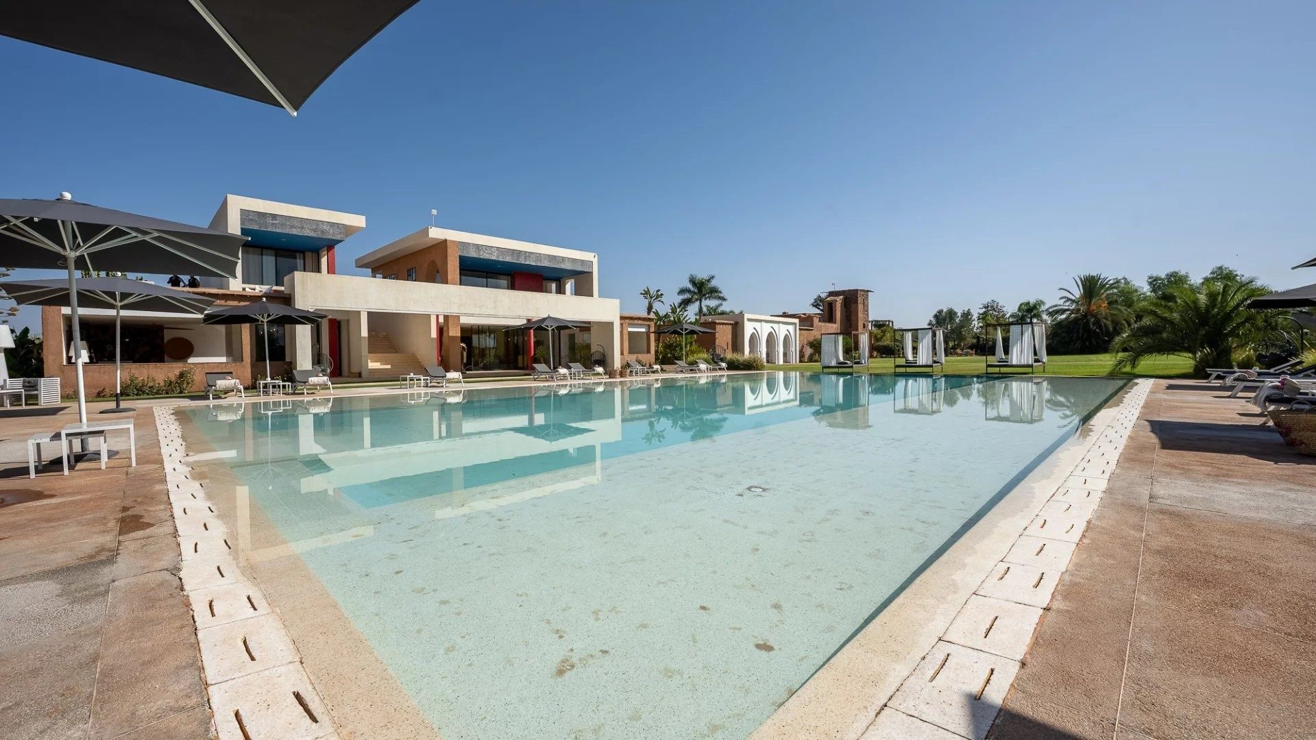 Buy Villa 29 rooms 2500 m² Marrakech
