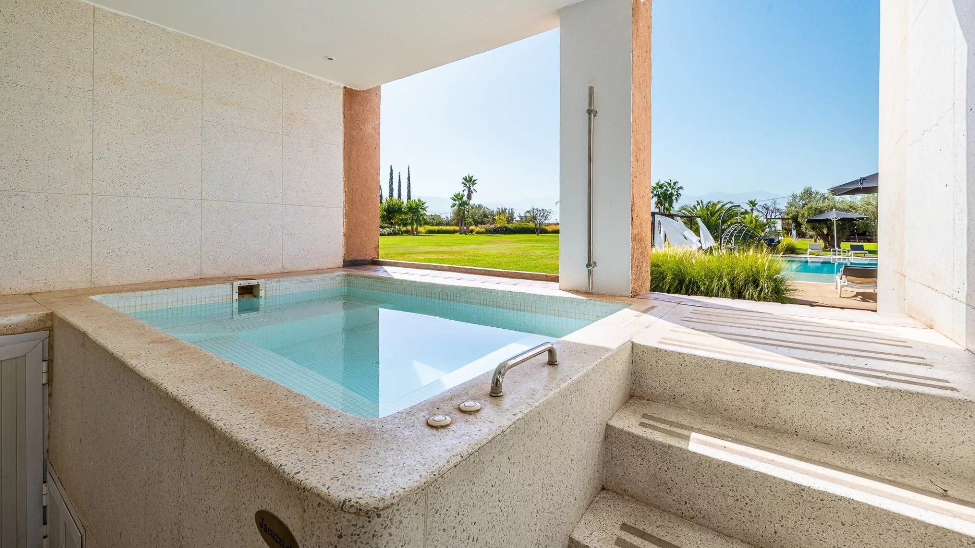 Buy Villa 29 rooms 2500 m² Marrakech