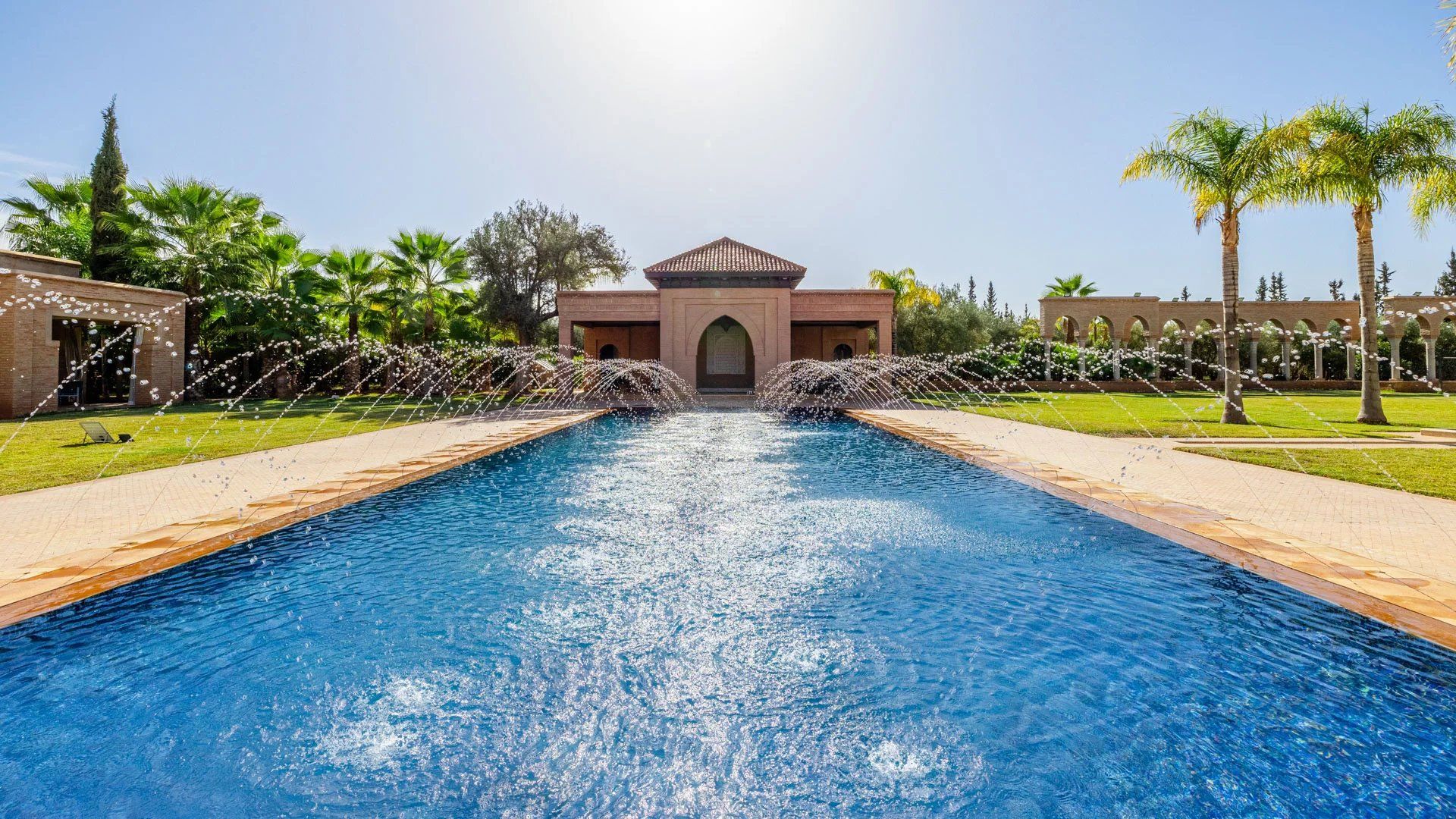 Buy Villa 15 rooms 1900 m² Marrakech