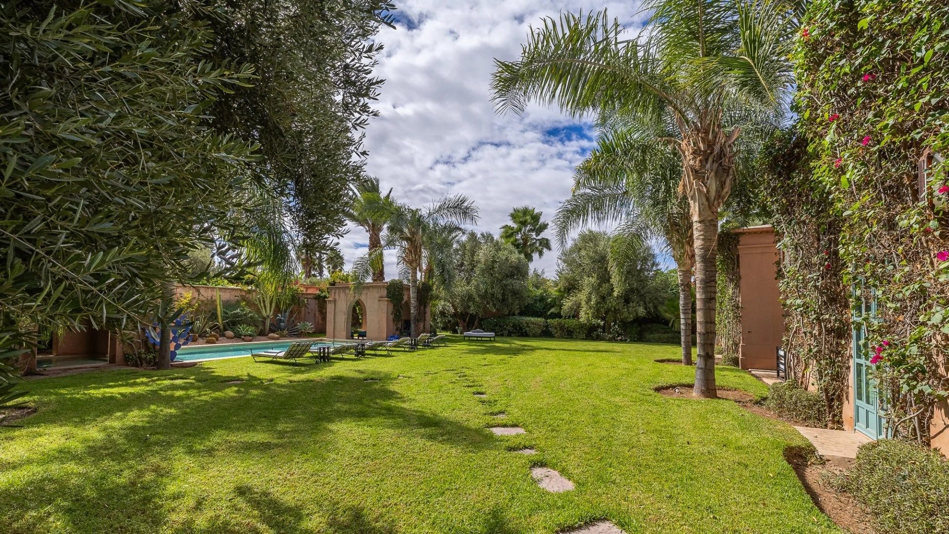 Buy Villa 8&nbsp;rooms 300&nbsp;m² Marrakech
