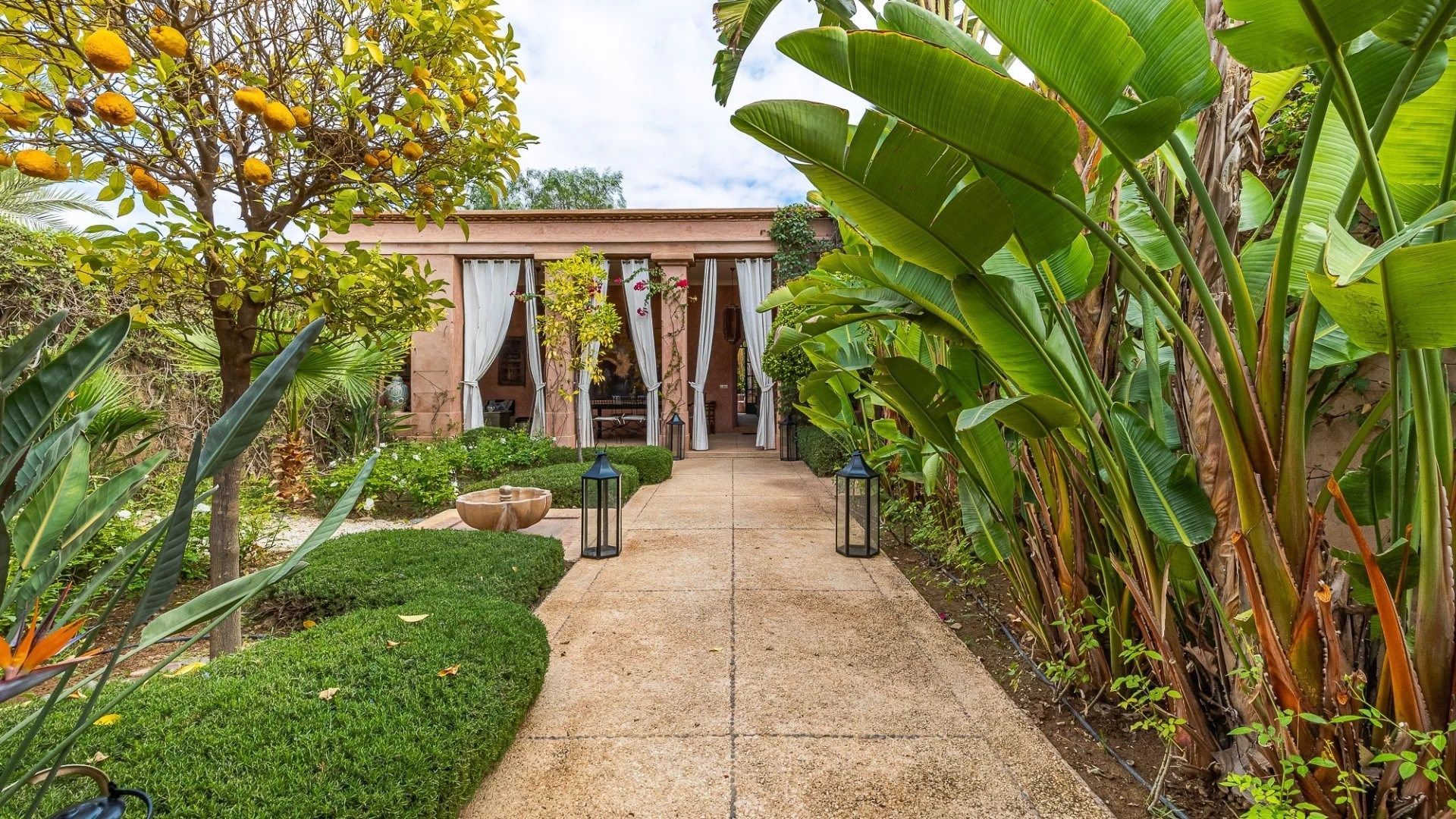 Buy Villa 8&nbsp;rooms 300&nbsp;m² Marrakech