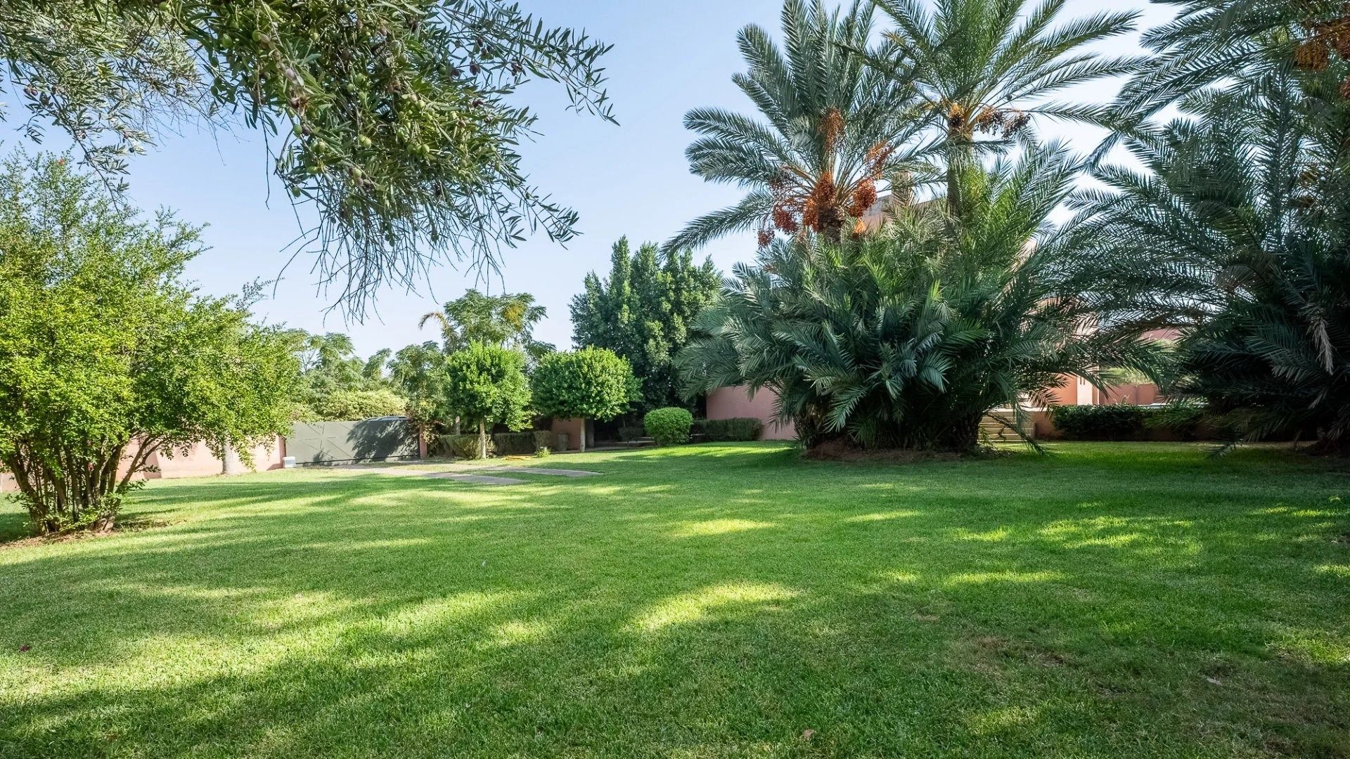 Rent Villa 7 rooms 400 m² Marrakech