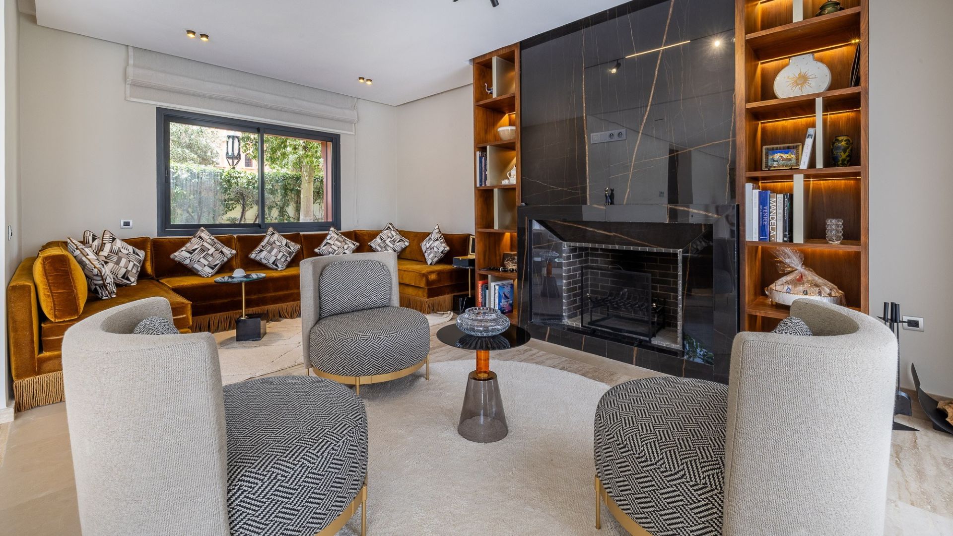 Louer Villa 8&nbsp;pièces 380&nbsp;m² Marrakech