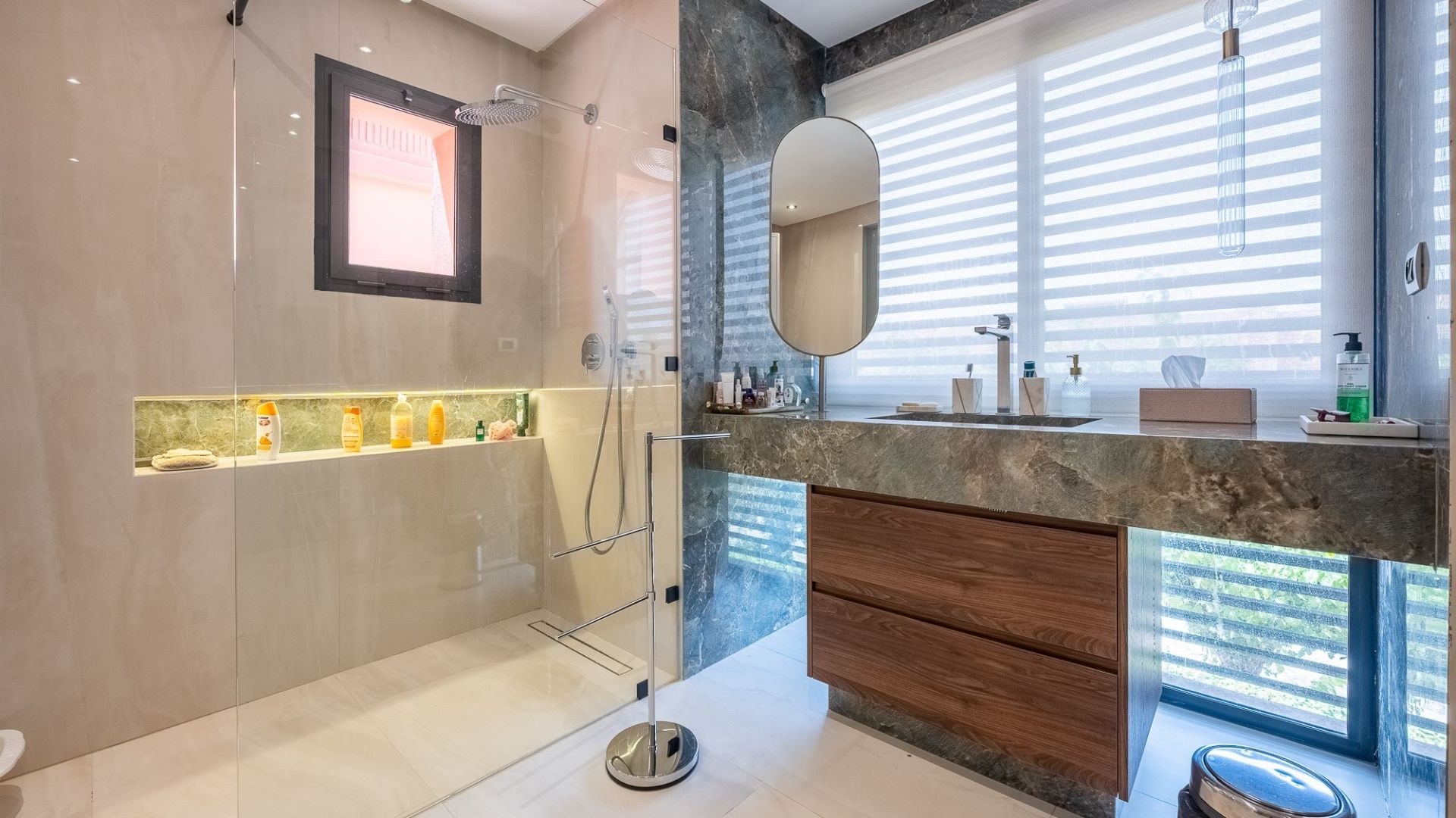 Rent Villa 8 rooms 380 m² Marrakech