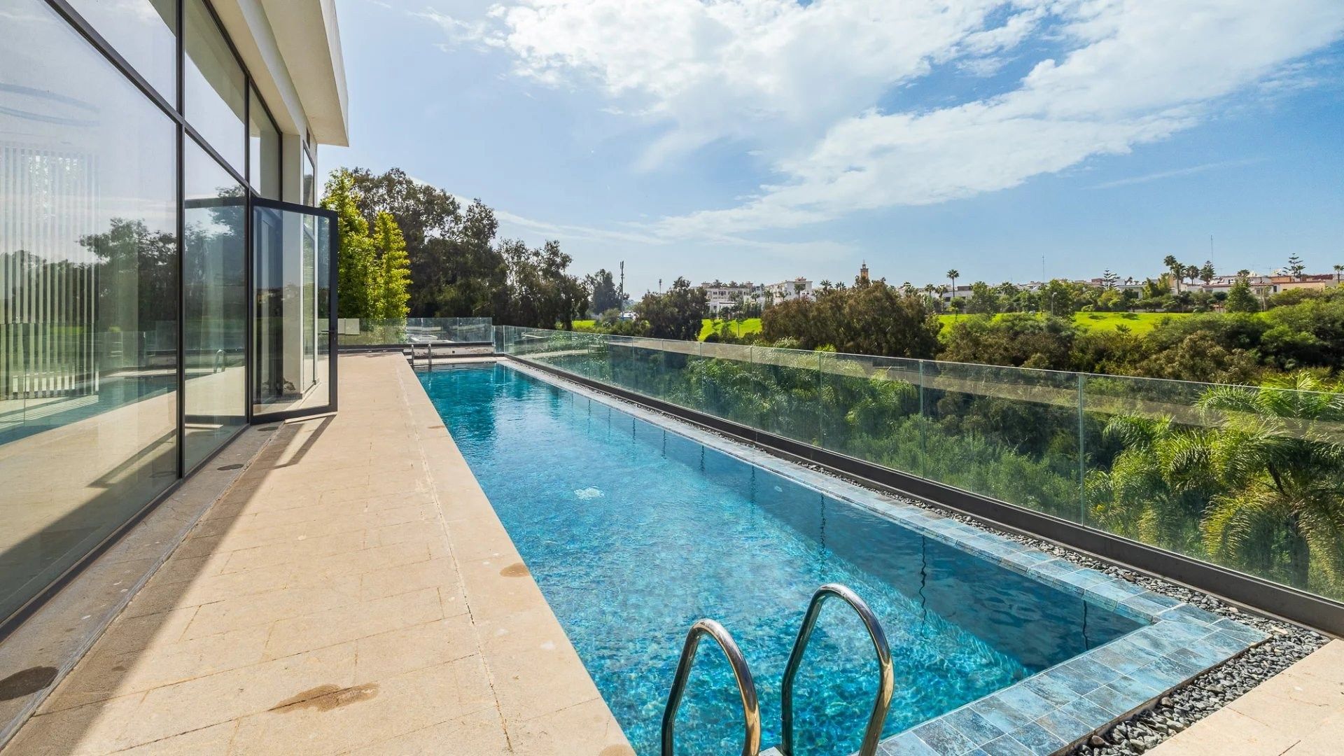 Buy Commercial local 1000 m² Rabat