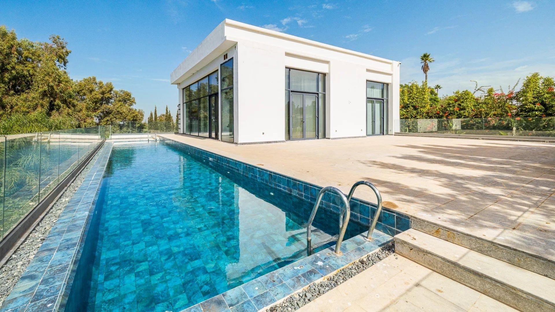 Buy Commercial local 1000 m² Rabat