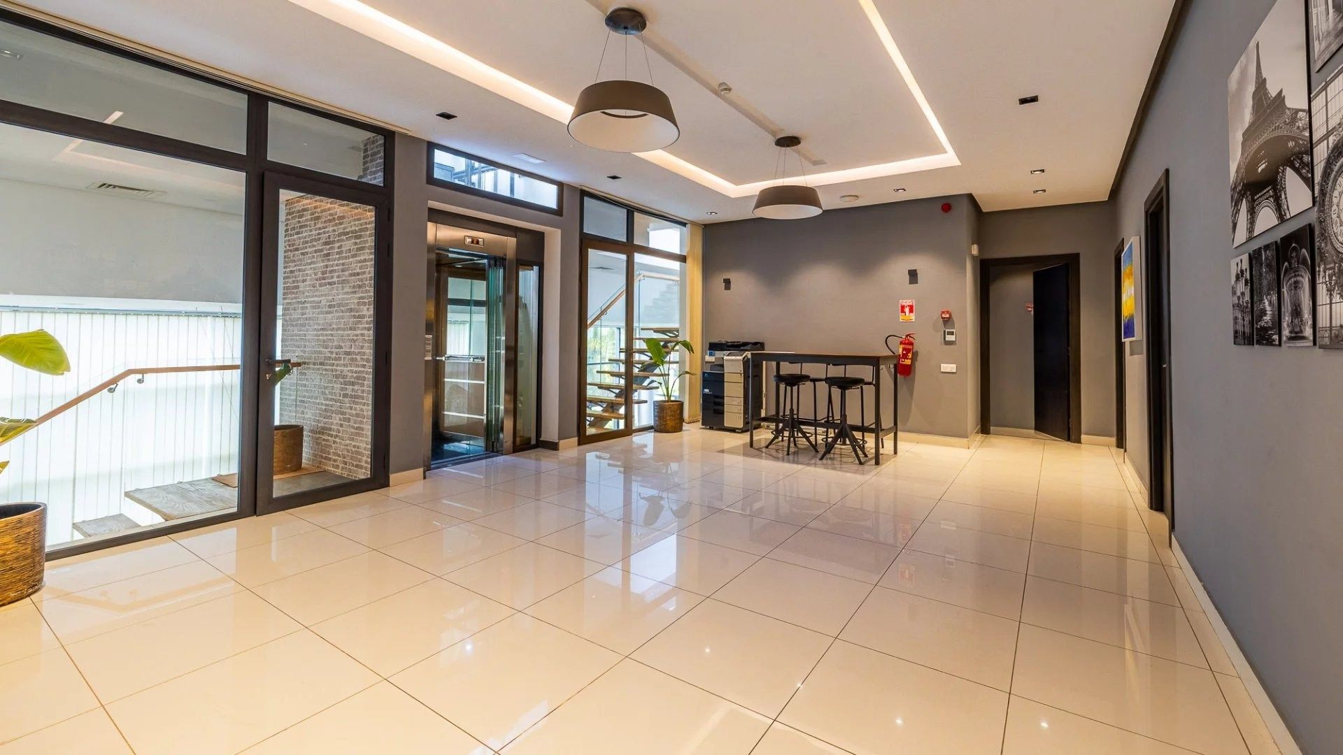 Buy Commercial local 1000 m² Rabat