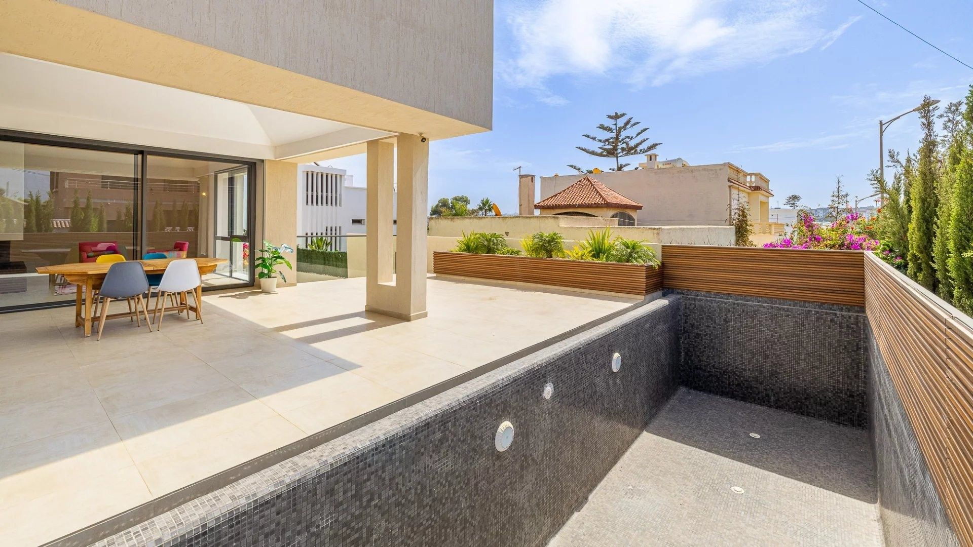 Rent Villa 7 rooms 350 m² El Harhoura