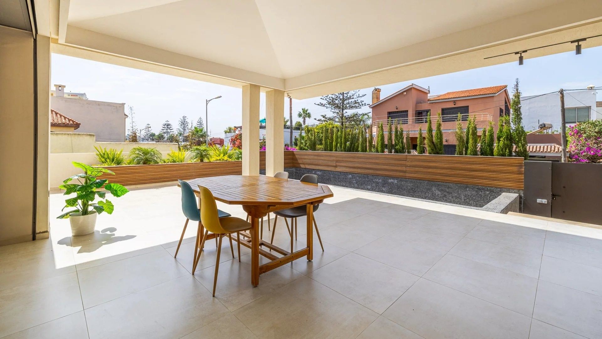 Rent Villa 7 rooms 350 m² El Harhoura