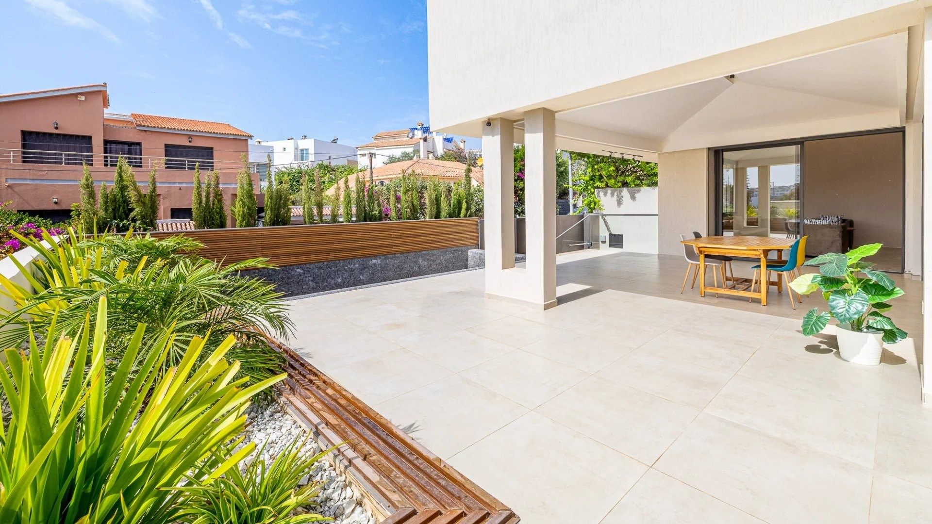 Rent Villa 7 rooms 350 m² El Harhoura