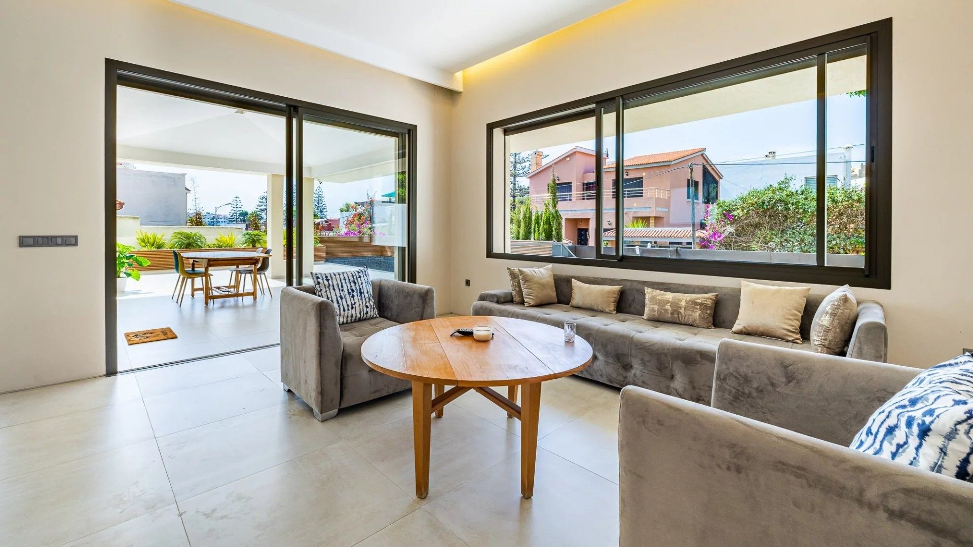 Rent Villa 7 rooms 350 m² El Harhoura