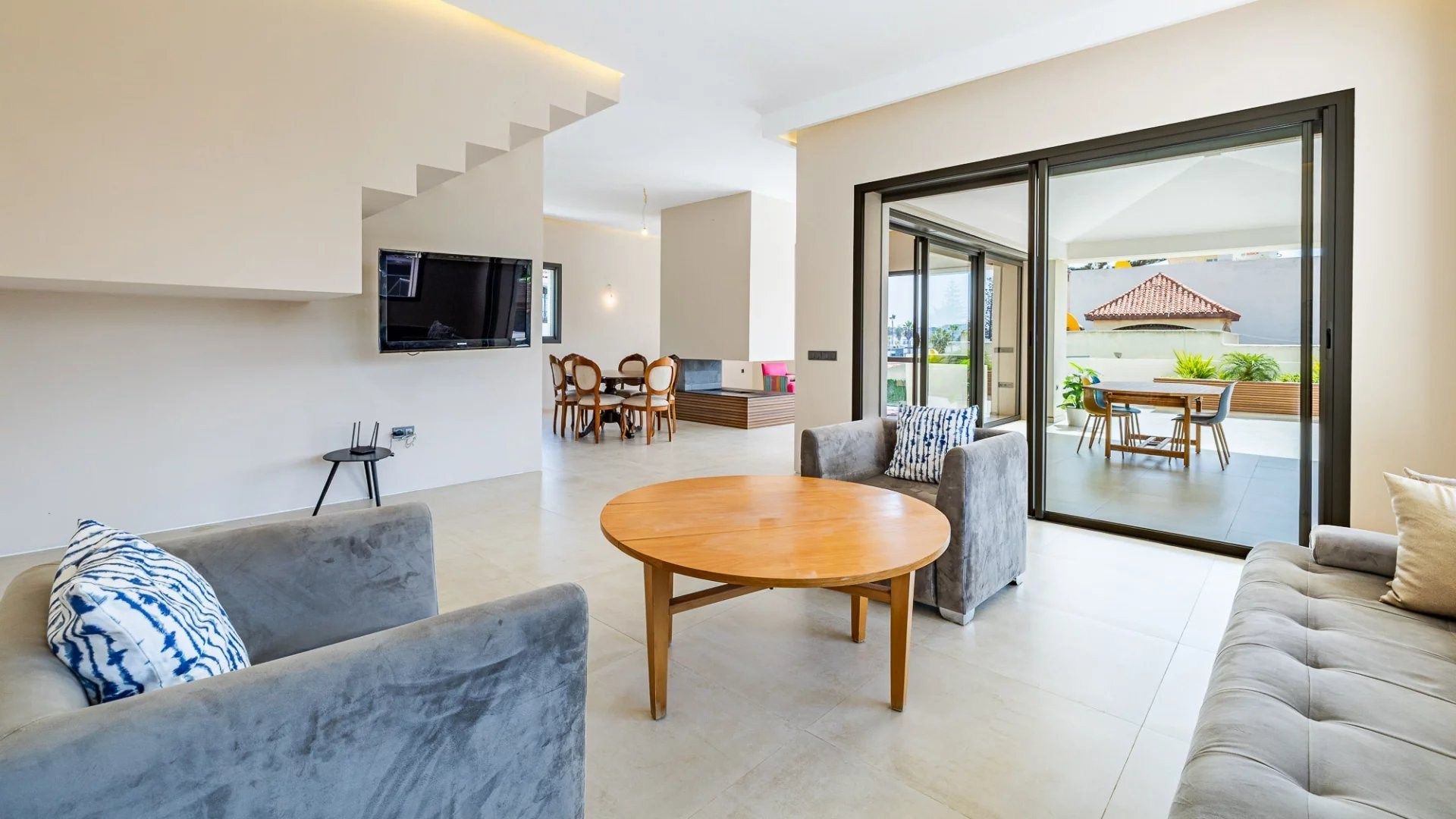 Rent Villa 7 rooms 350 m² El Harhoura