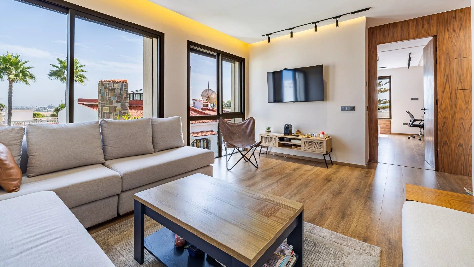 Rent Villa 7 rooms 350 m² El Harhoura