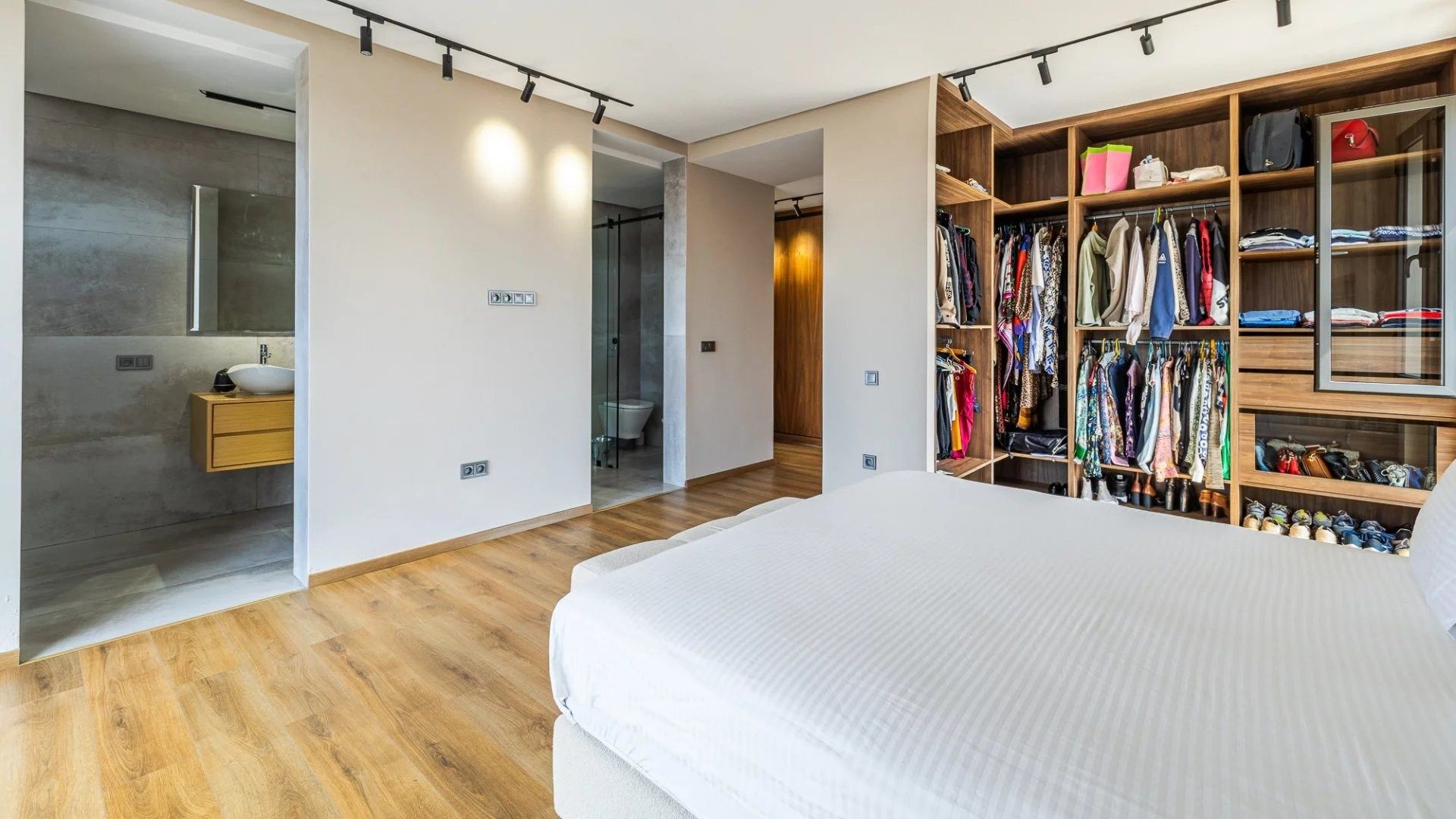 Rent Villa 7 rooms 350 m² El Harhoura