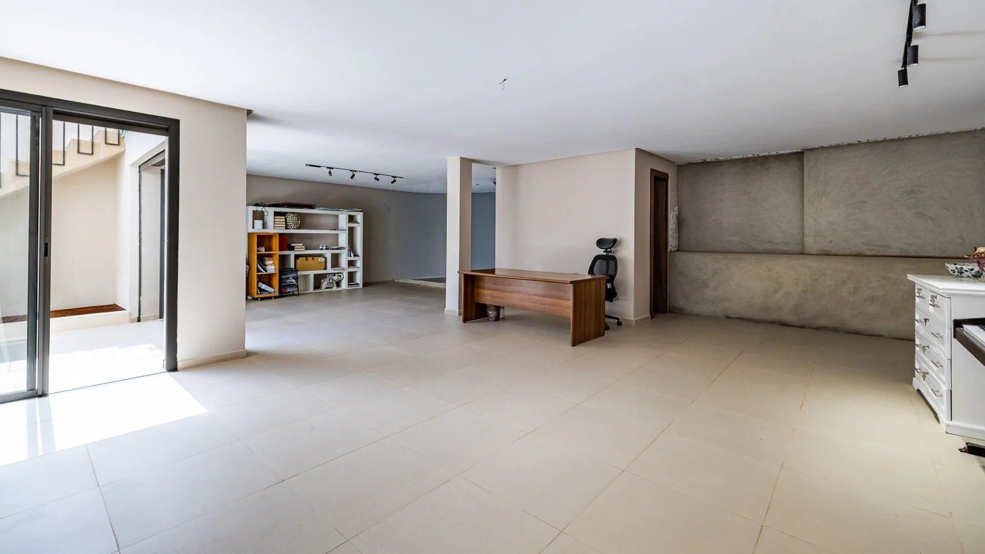 Rent Villa 7 rooms 350 m² El Harhoura