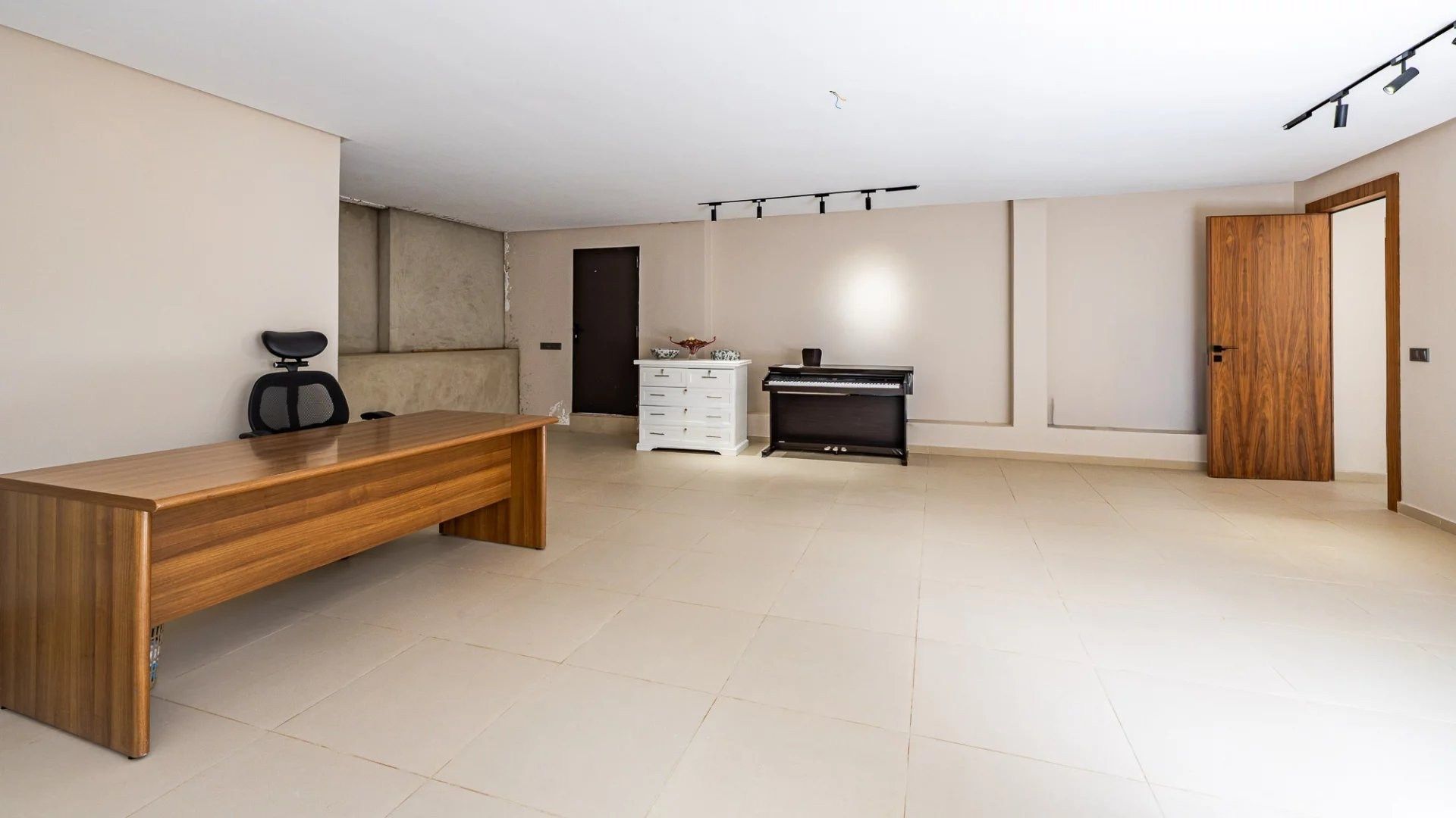 Rent Villa 7 rooms 350 m² El Harhoura