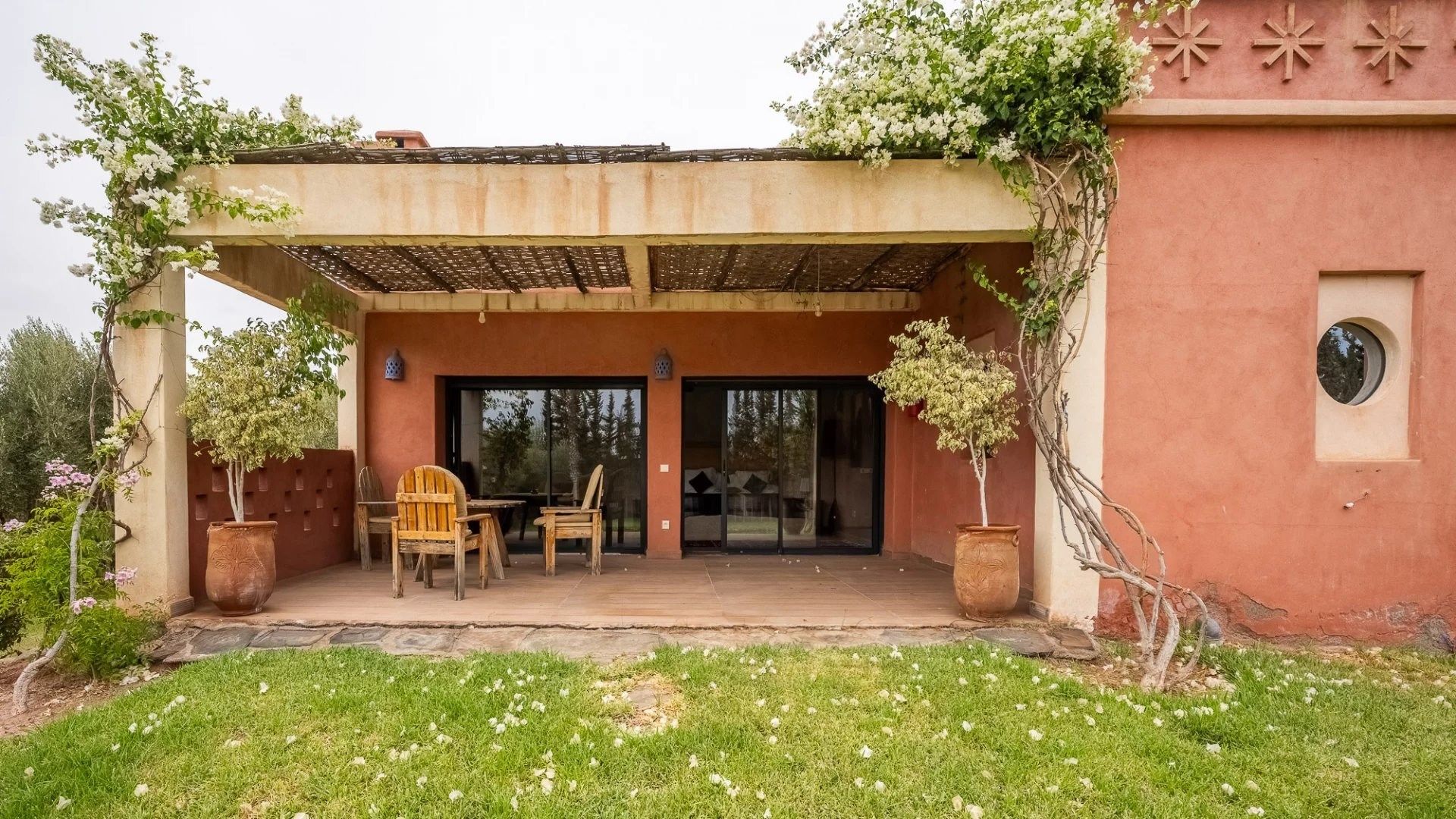 Buy Villa 12&nbsp;rooms 480&nbsp;m² Marrakech