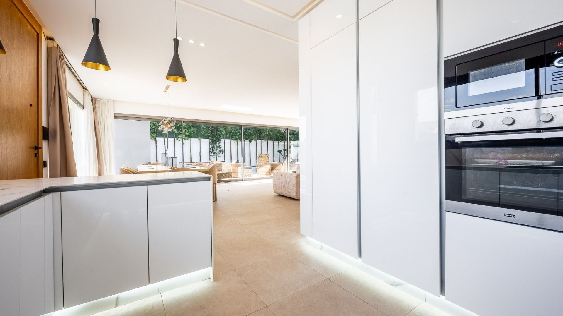 Louer Villa 6 pièces 450 m² Marrakech