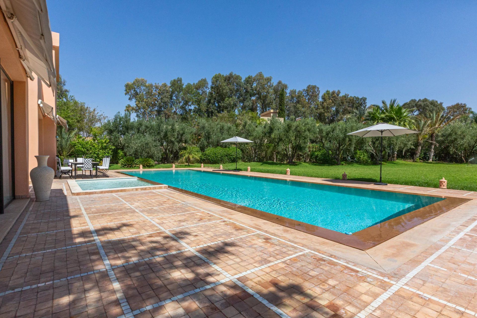 Louer Villa 7&nbsp;pièces 370&nbsp;m² Marrakech