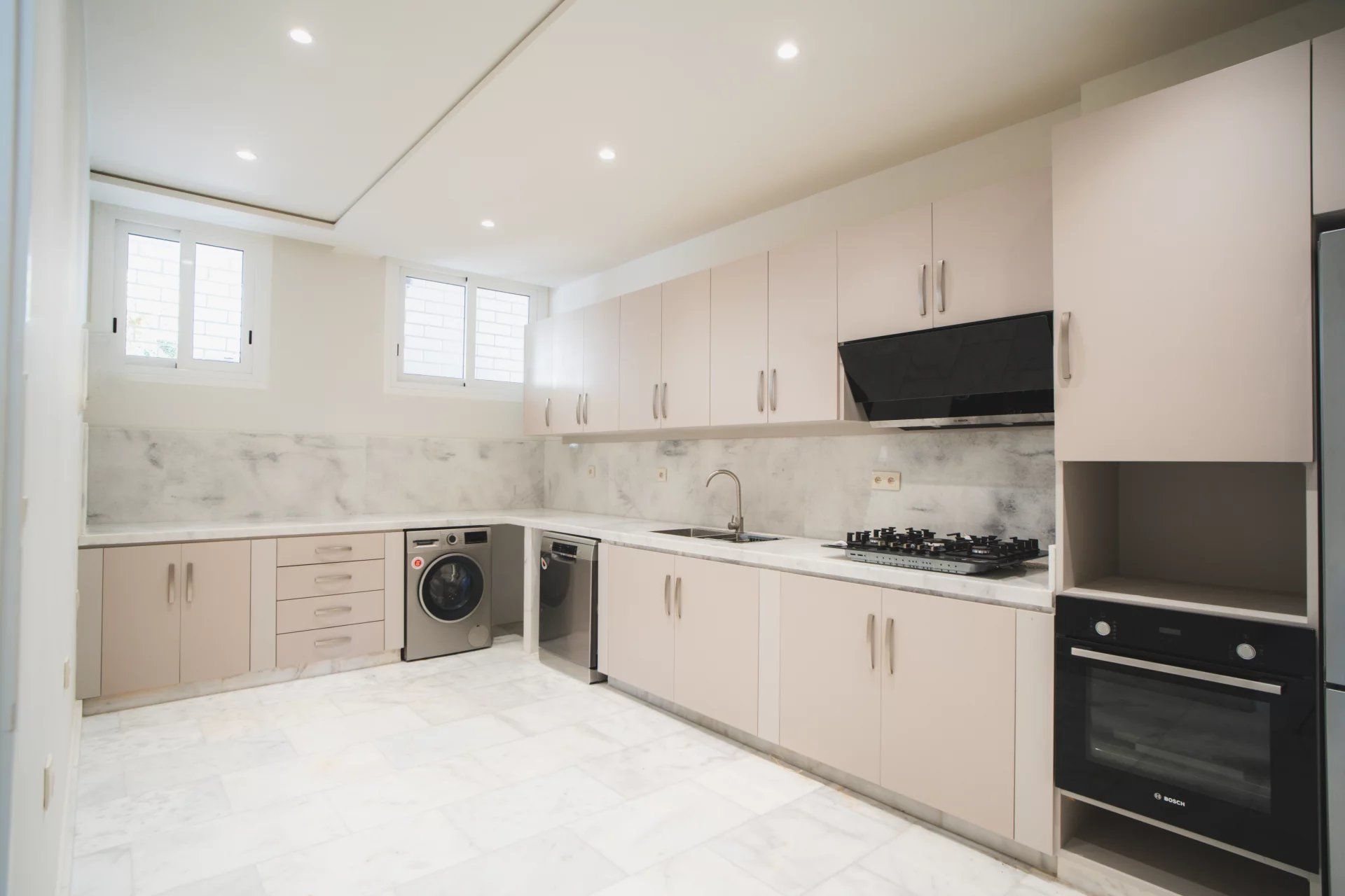 Louer Appartement 3&nbsp;pièces 215&nbsp;m² Tanger