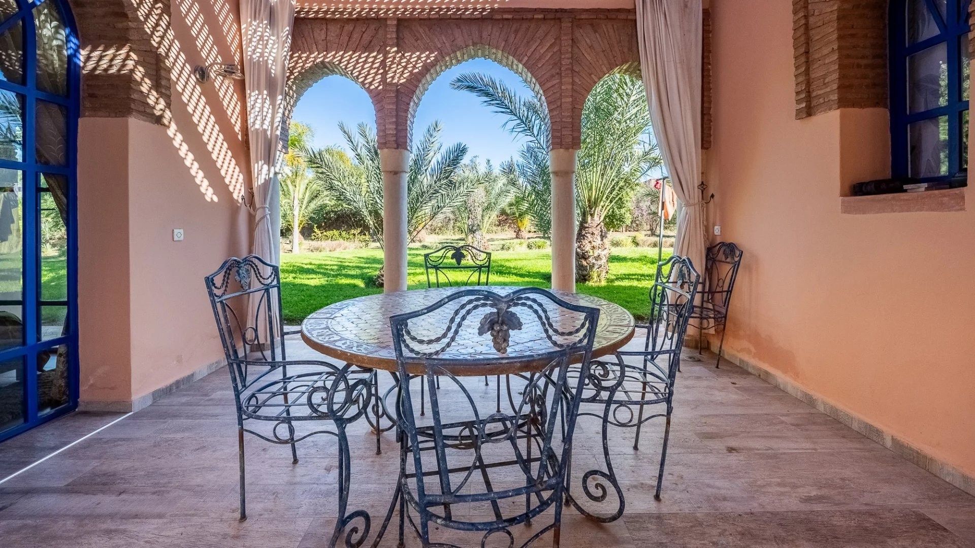 Buy Villa 6&nbsp;rooms 300&nbsp;m² Marrakech