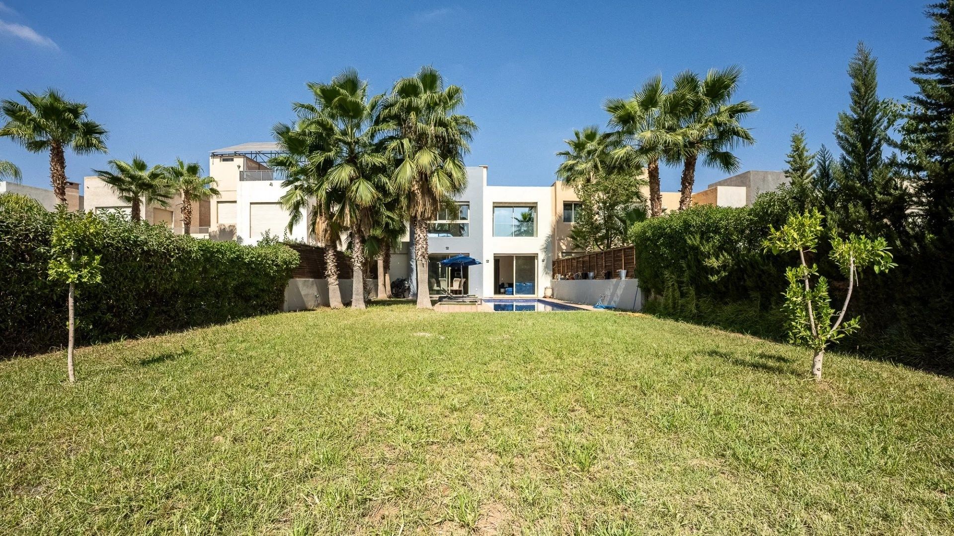 Louer Villa 6&nbsp;pièces 240&nbsp;m² Marrakech