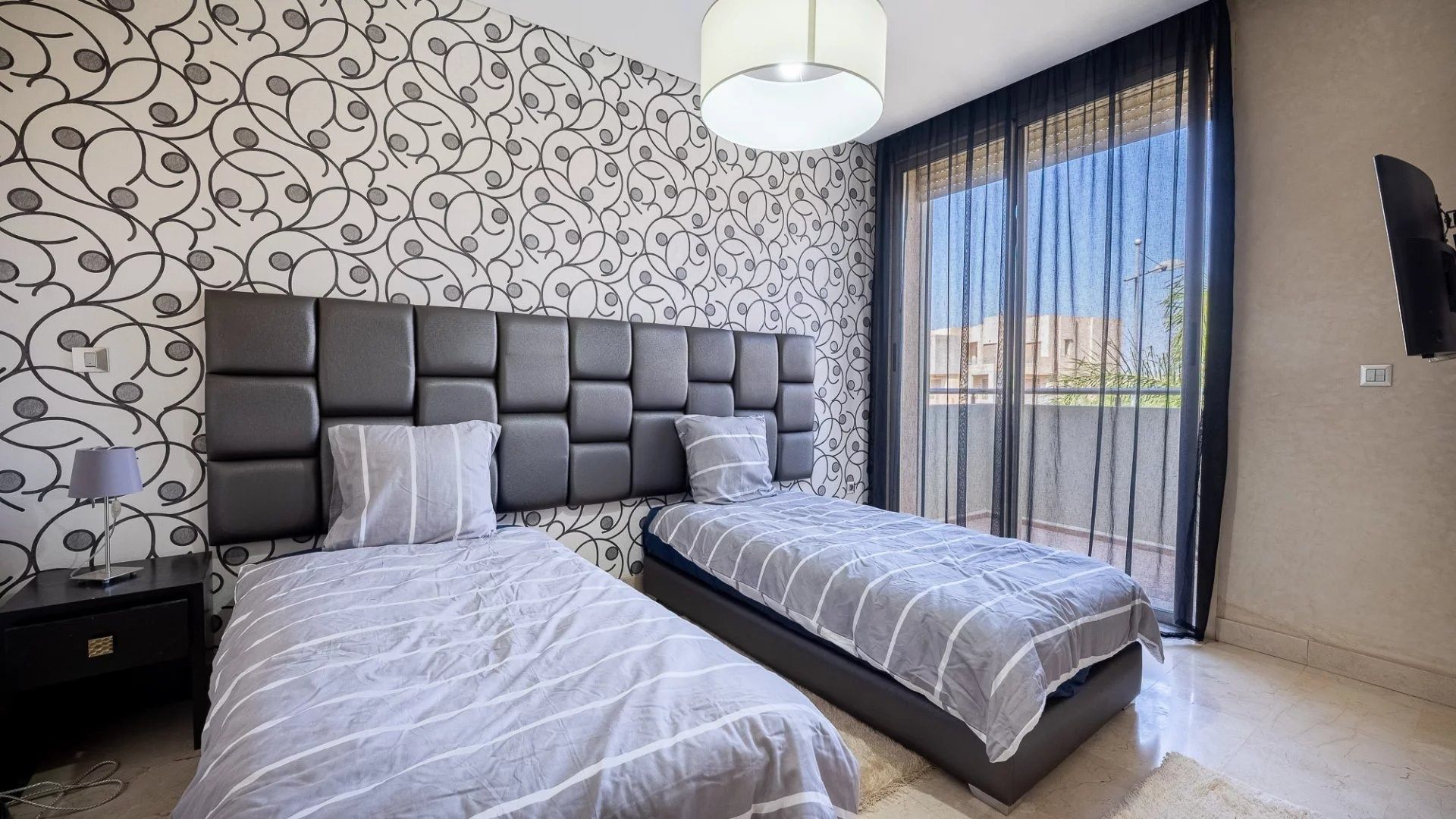 Louer Villa 6&nbsp;pièces 240&nbsp;m² Marrakech