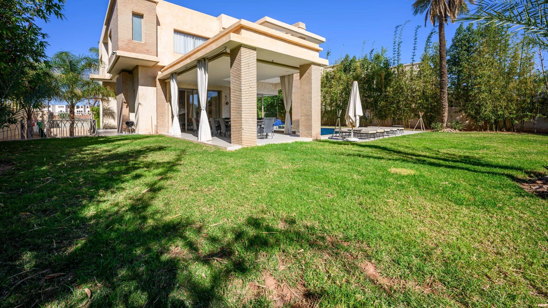Buy Villa 8&nbsp;rooms 700&nbsp;m² Marrakech