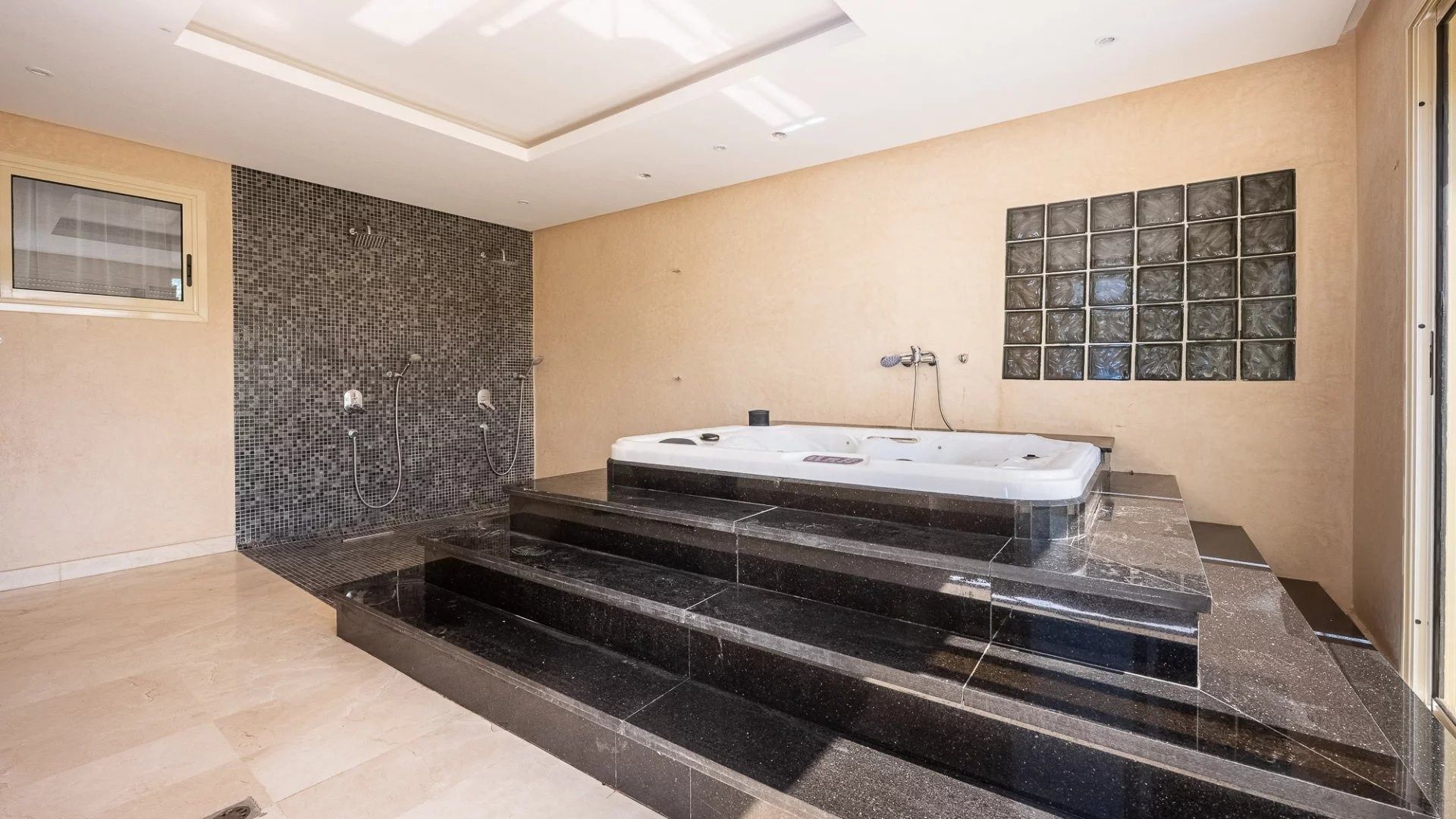 Acheter Villa 6&nbsp;pièces 240&nbsp;m² Marrakech