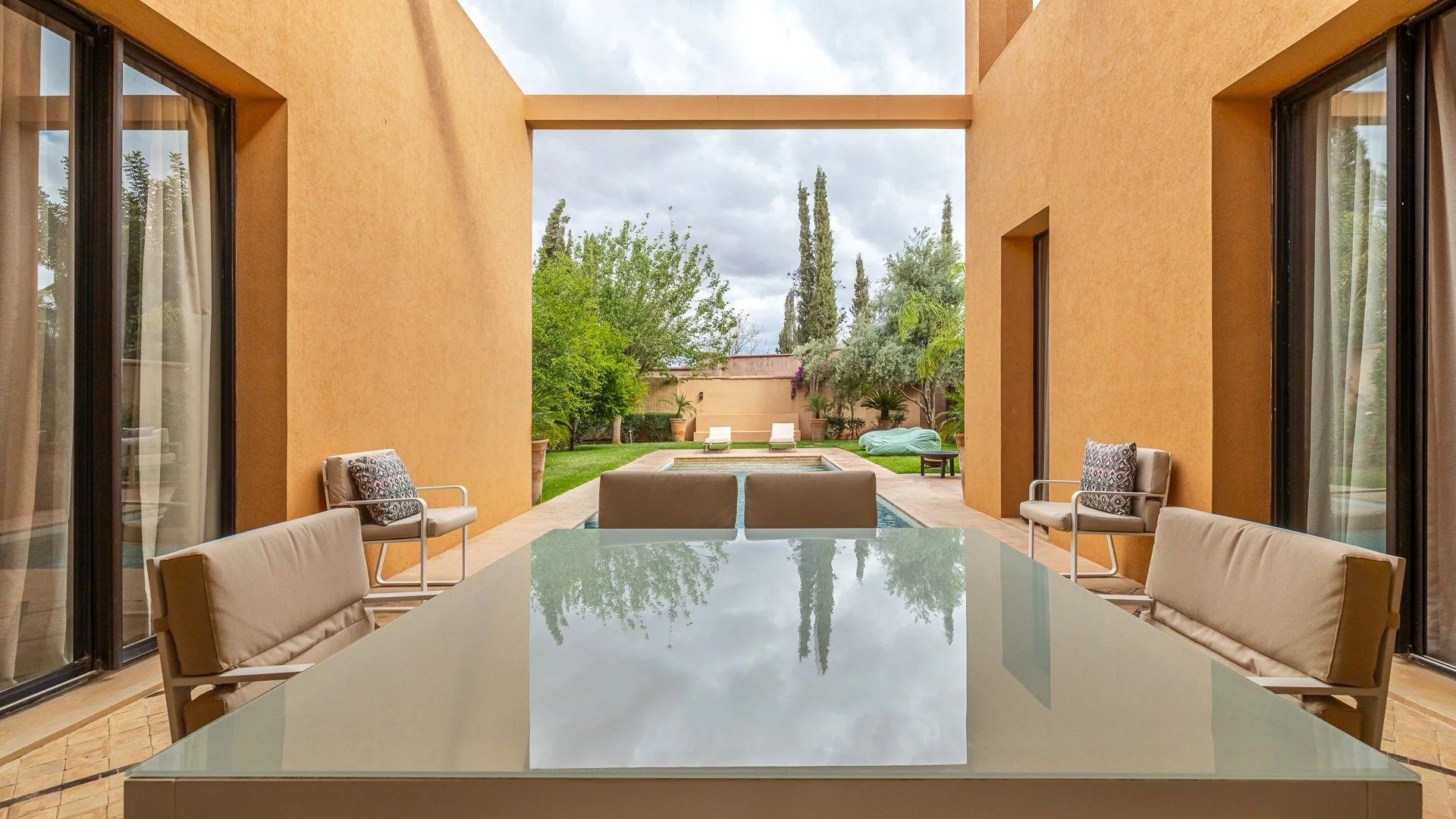 Rent Villa 5&nbsp;rooms 340&nbsp;m² Marrakech