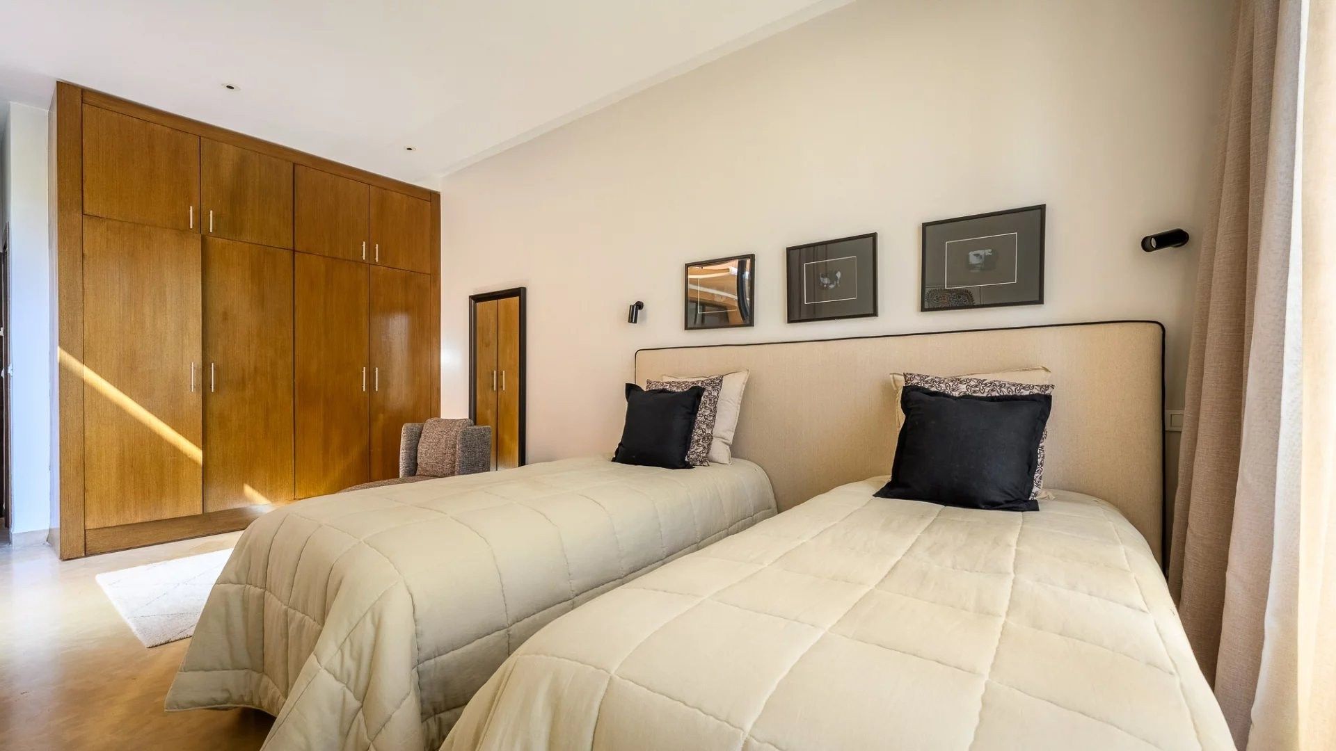 Rent Villa 5&nbsp;rooms 340&nbsp;m² Marrakech