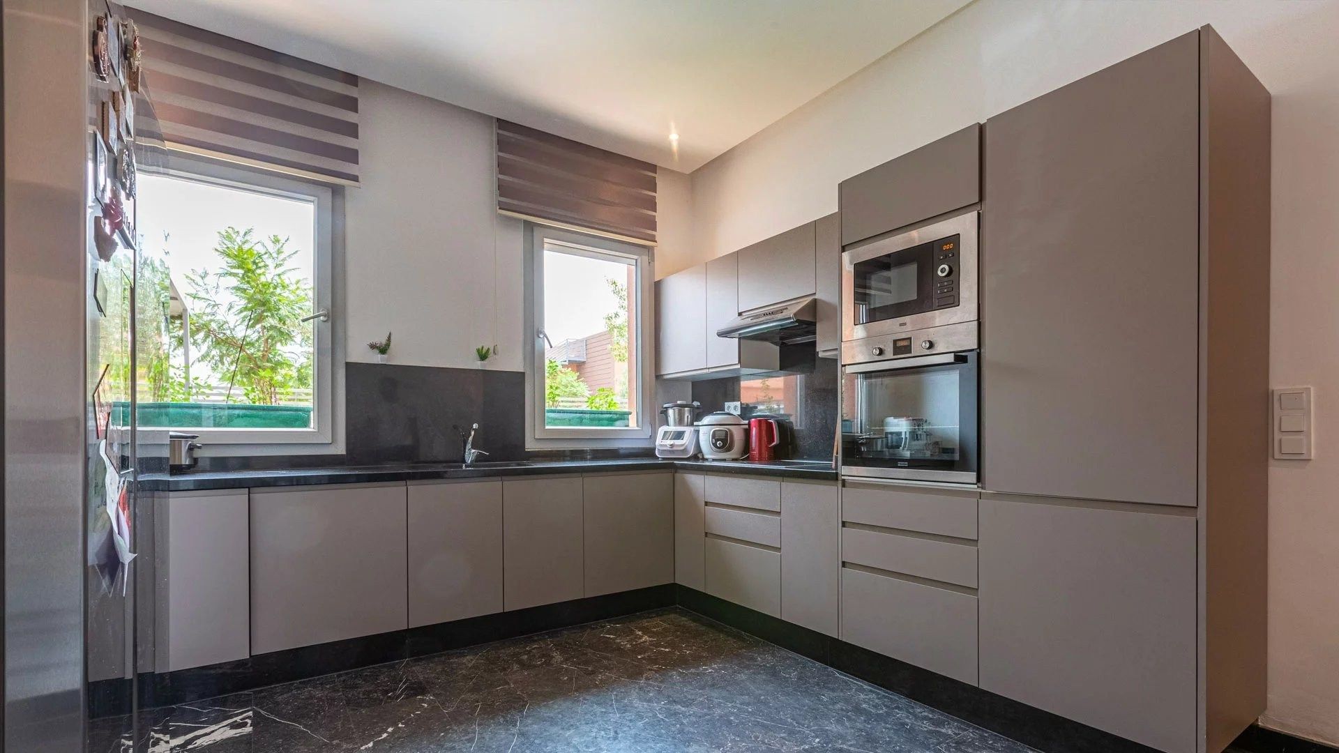 Louer Villa 6&nbsp;pièces 270&nbsp;m² Marrakech