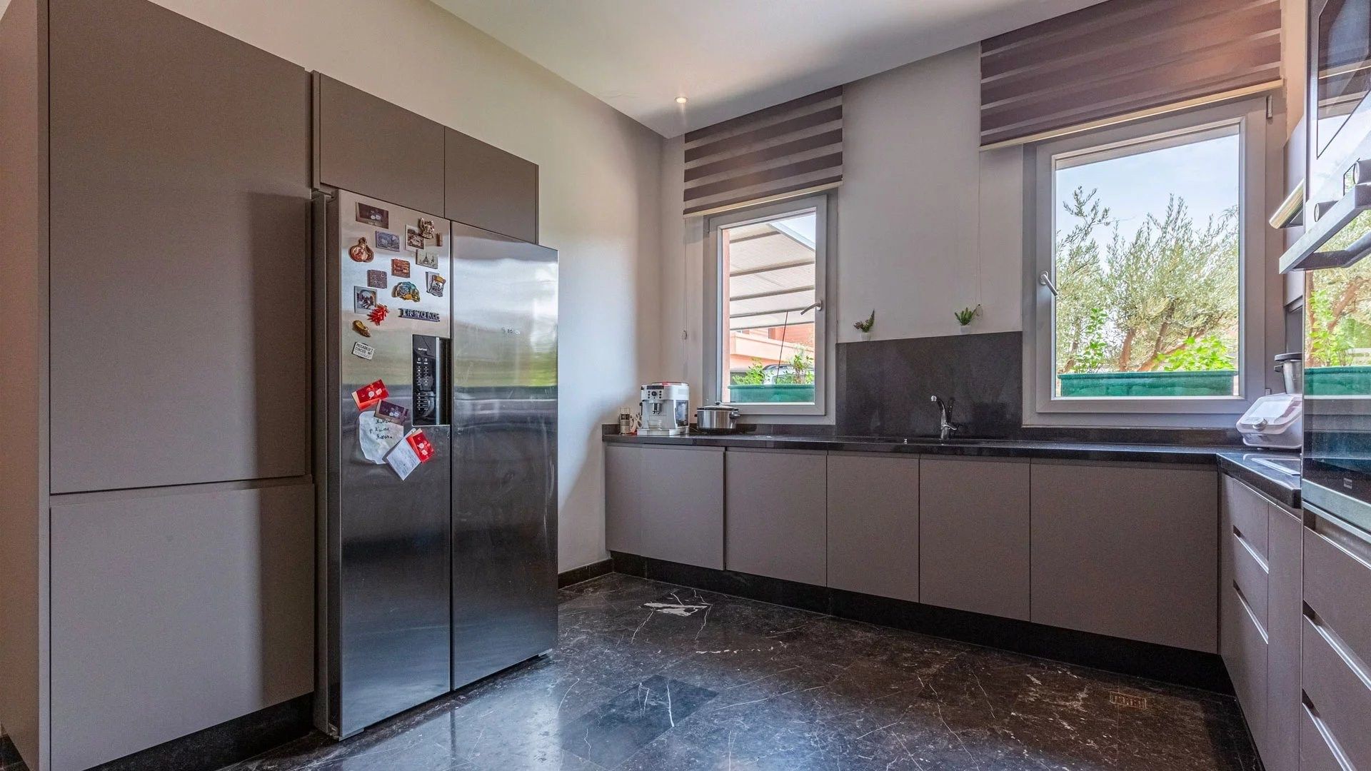 Louer Villa 6&nbsp;pièces 270&nbsp;m² Marrakech