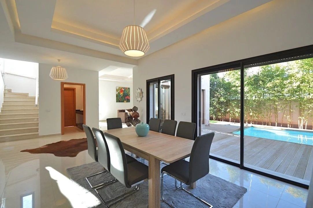 Louer Villa 6&nbsp;pièces 240&nbsp;m² Marrakech