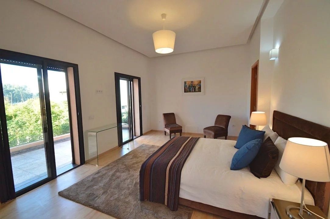 Louer Villa 6&nbsp;pièces 240&nbsp;m² Marrakech