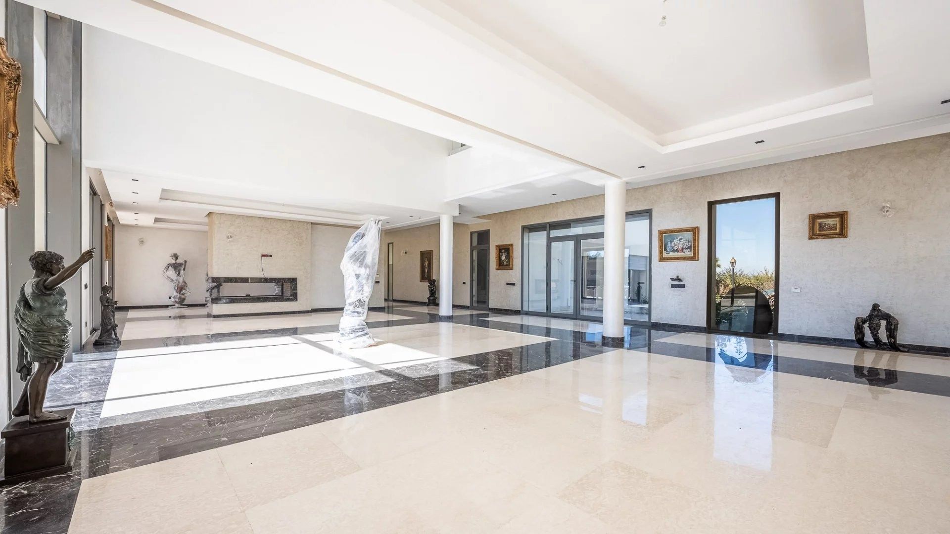 Louer Villa 16&nbsp;pièces 1800&nbsp;m² Marrakech