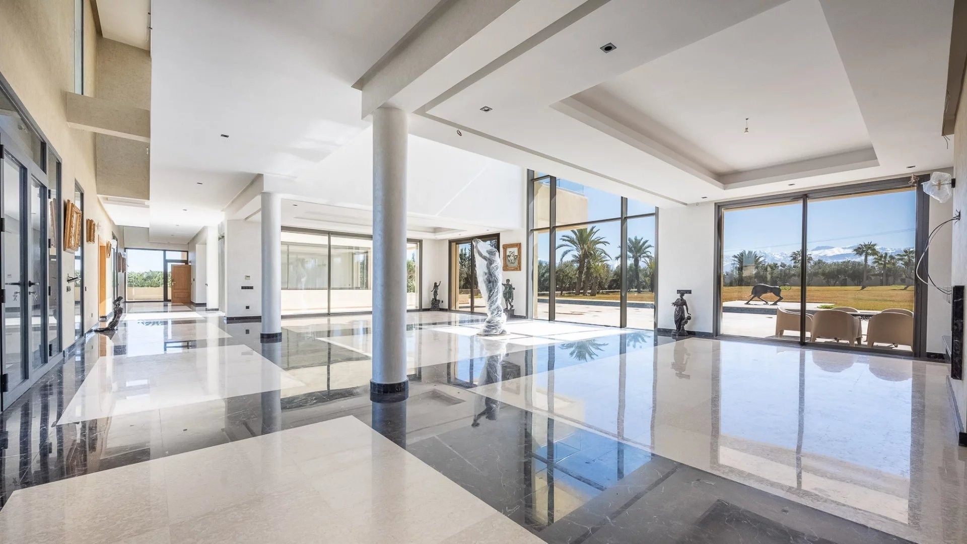 Louer Villa 16&nbsp;pièces 1800&nbsp;m² Marrakech