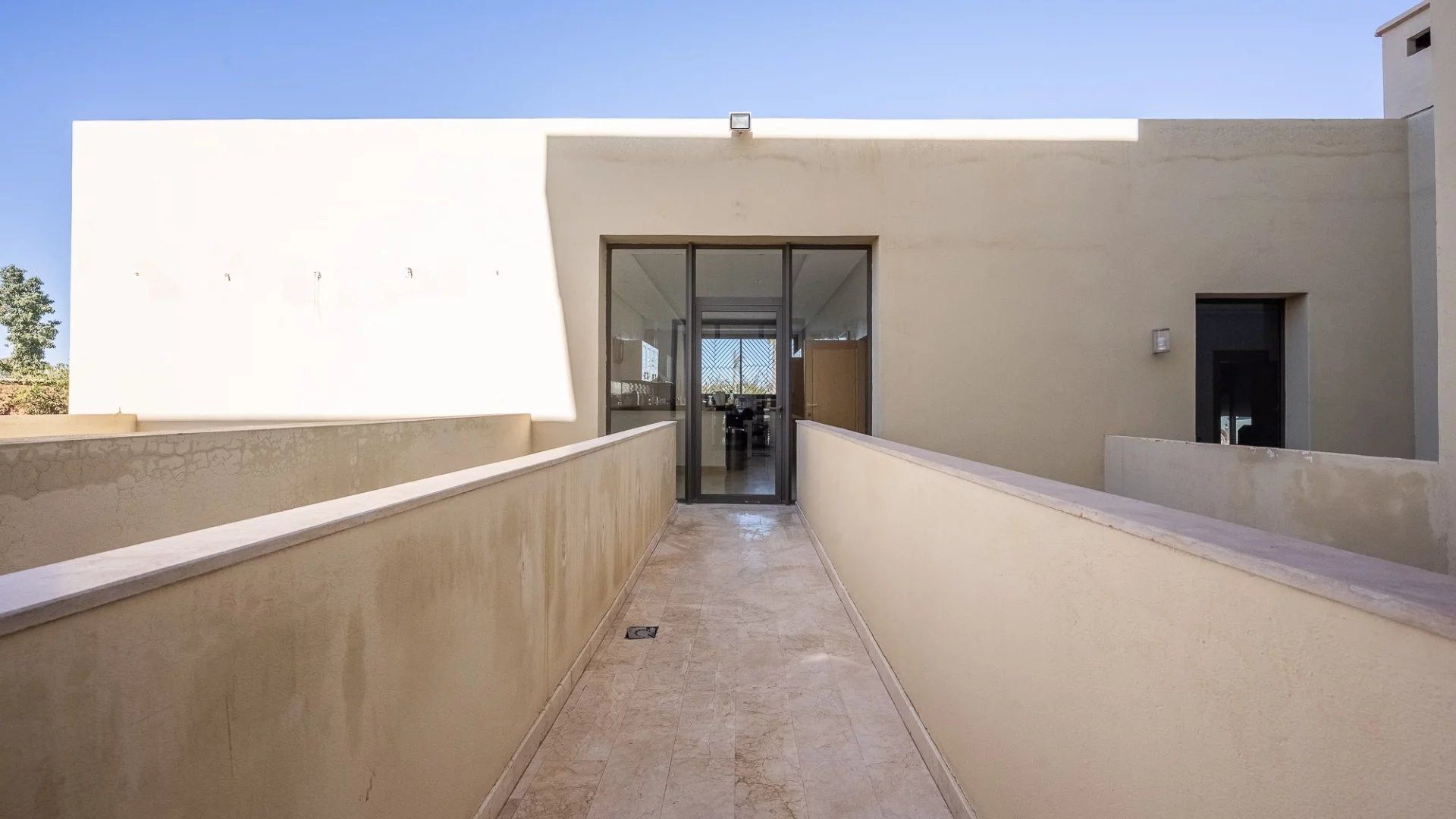 Louer Villa 16&nbsp;pièces 1800&nbsp;m² Marrakech