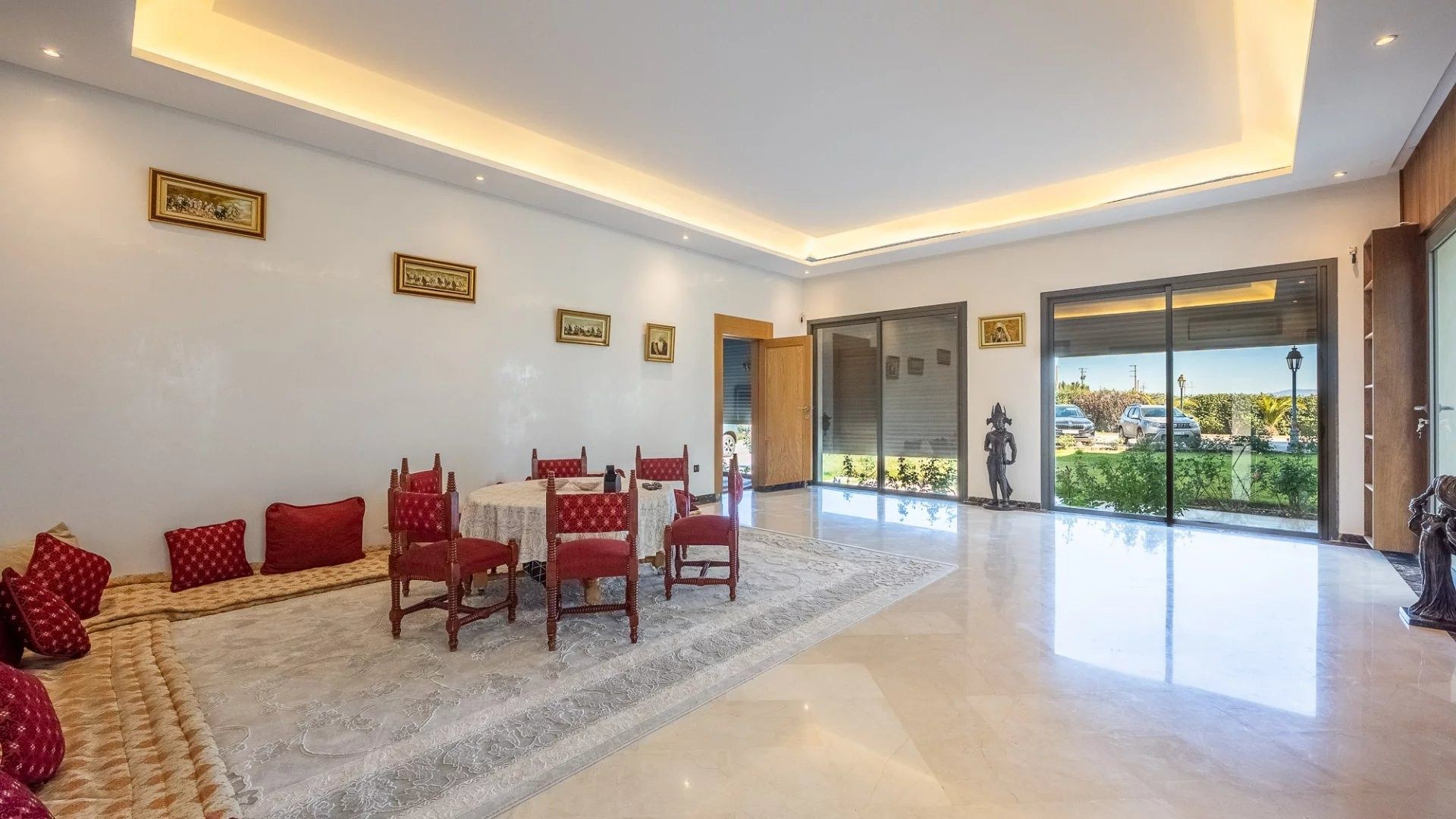 Louer Villa 16&nbsp;pièces 1800&nbsp;m² Marrakech