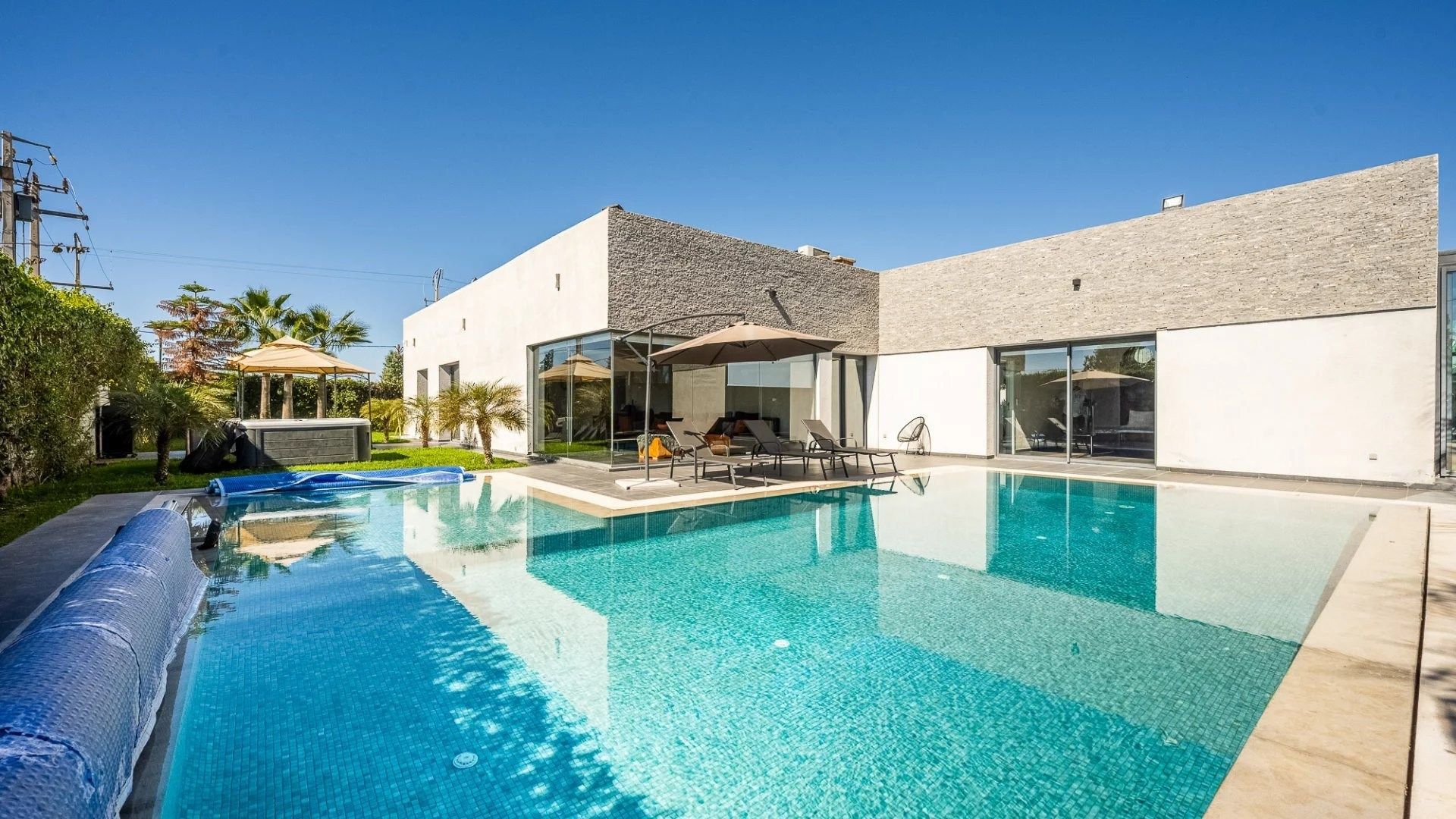 Louer Villa 5&nbsp;pièces 250&nbsp;m² Marrakech