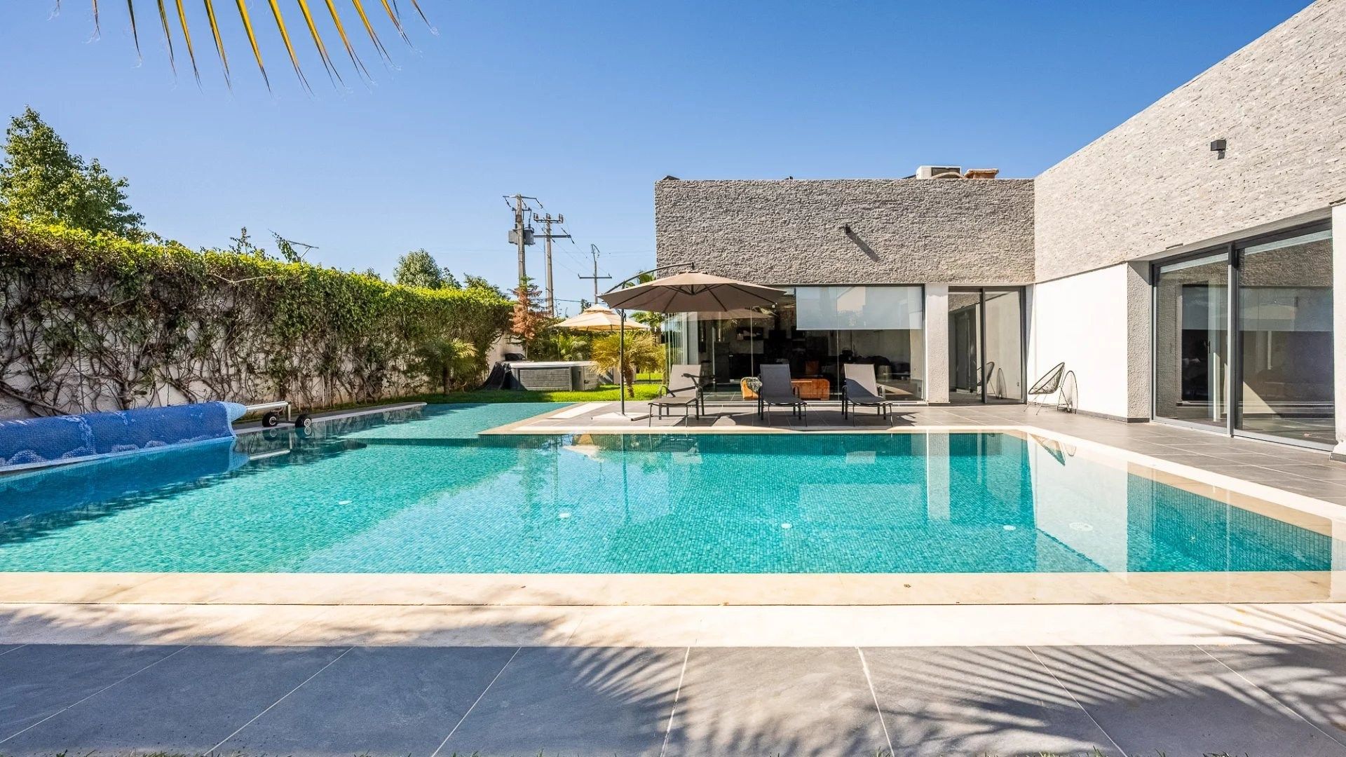 Louer Villa 5&nbsp;pièces 250&nbsp;m² Marrakech